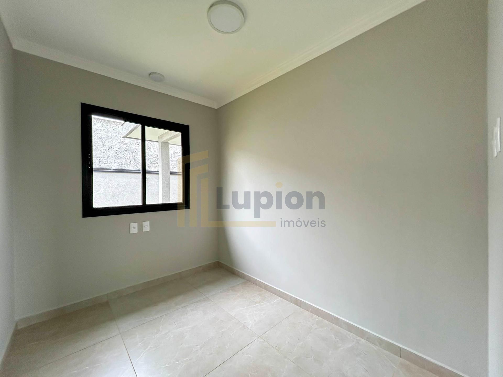 Casa 3 Quartos com Suíte e Área Gourmet no Green Field - Eucal...