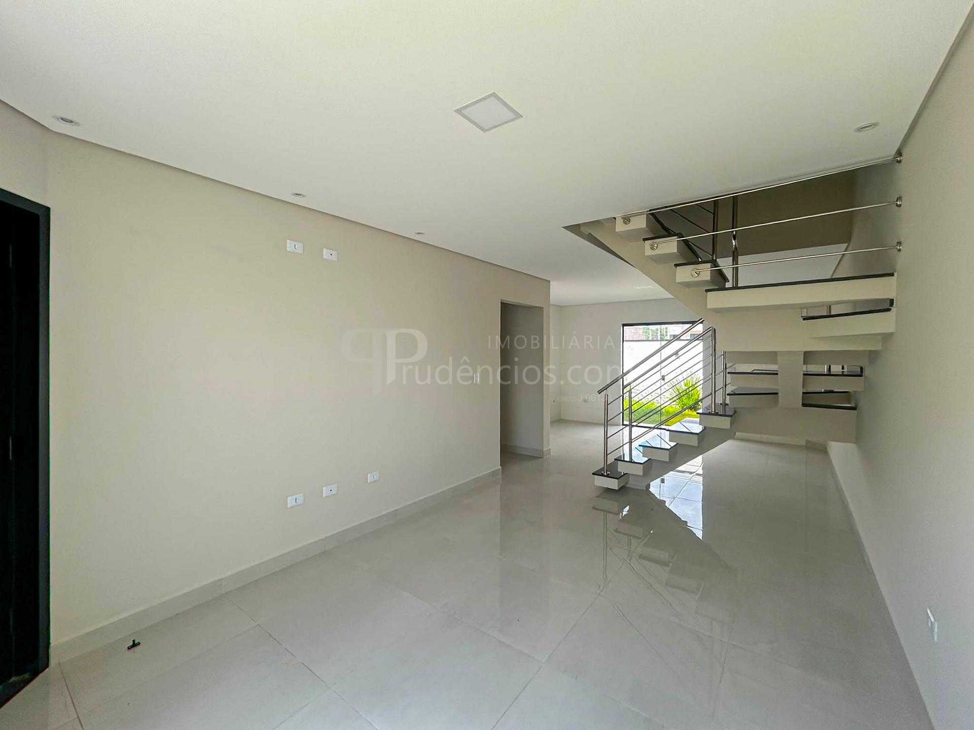 Sobrado 3 Quartos com Suíte e Terreno nos Fundos - Eucaliptos,...