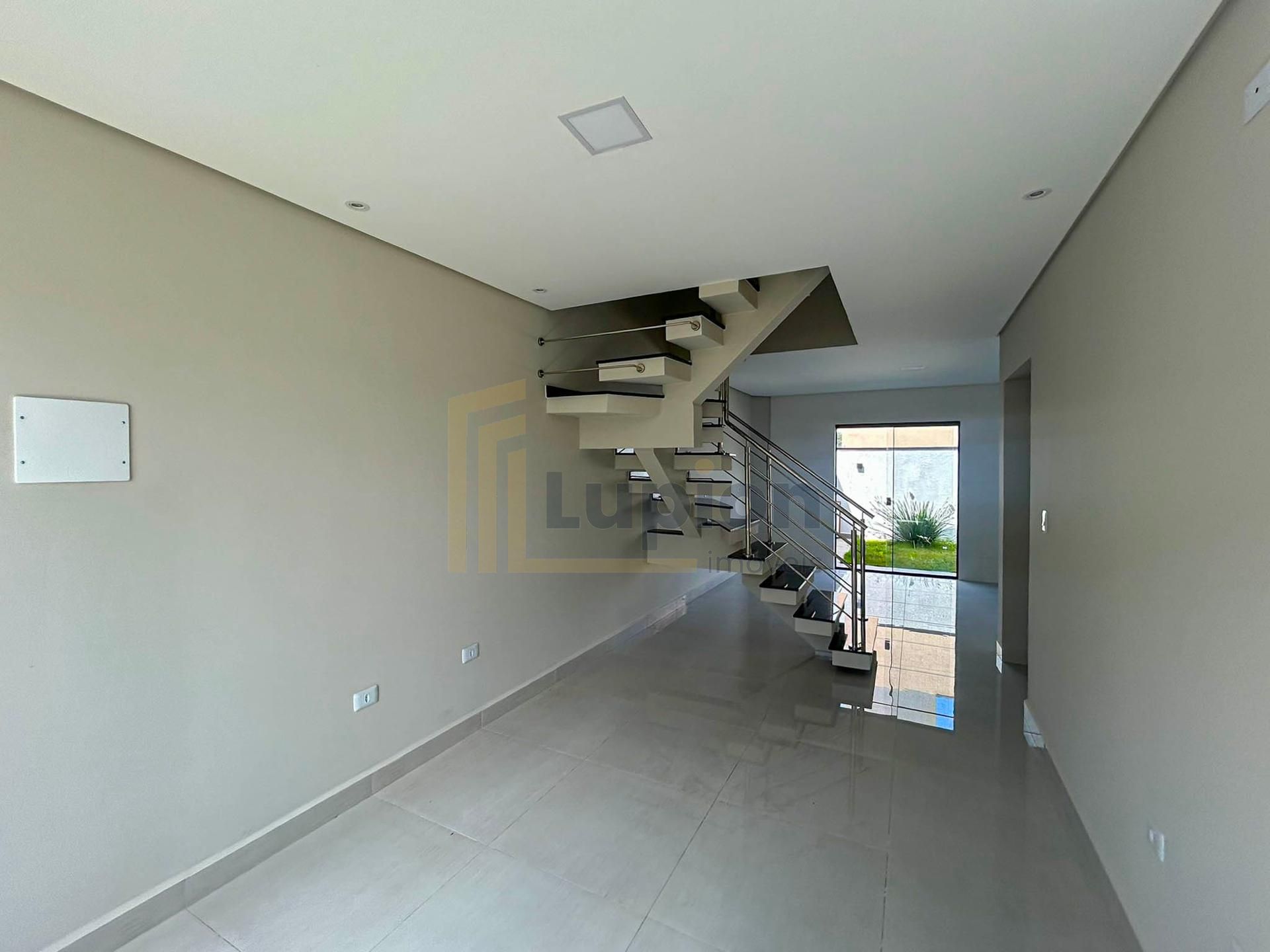 Sobrado de Esquina com Suíte e Churrasqueira - Eucaliptos, FRG