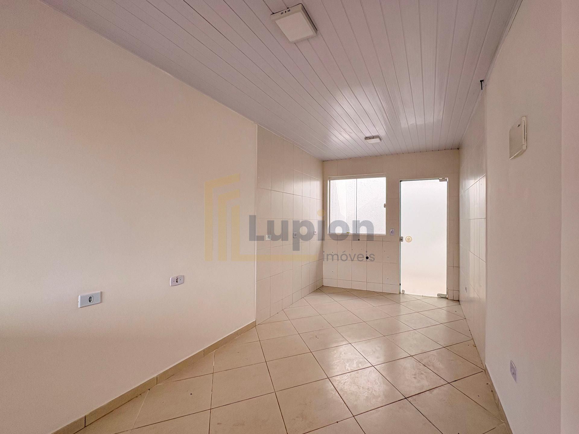 Casa 2 Quartos com Área de Serviço Coberta - BairroJardim Vene...