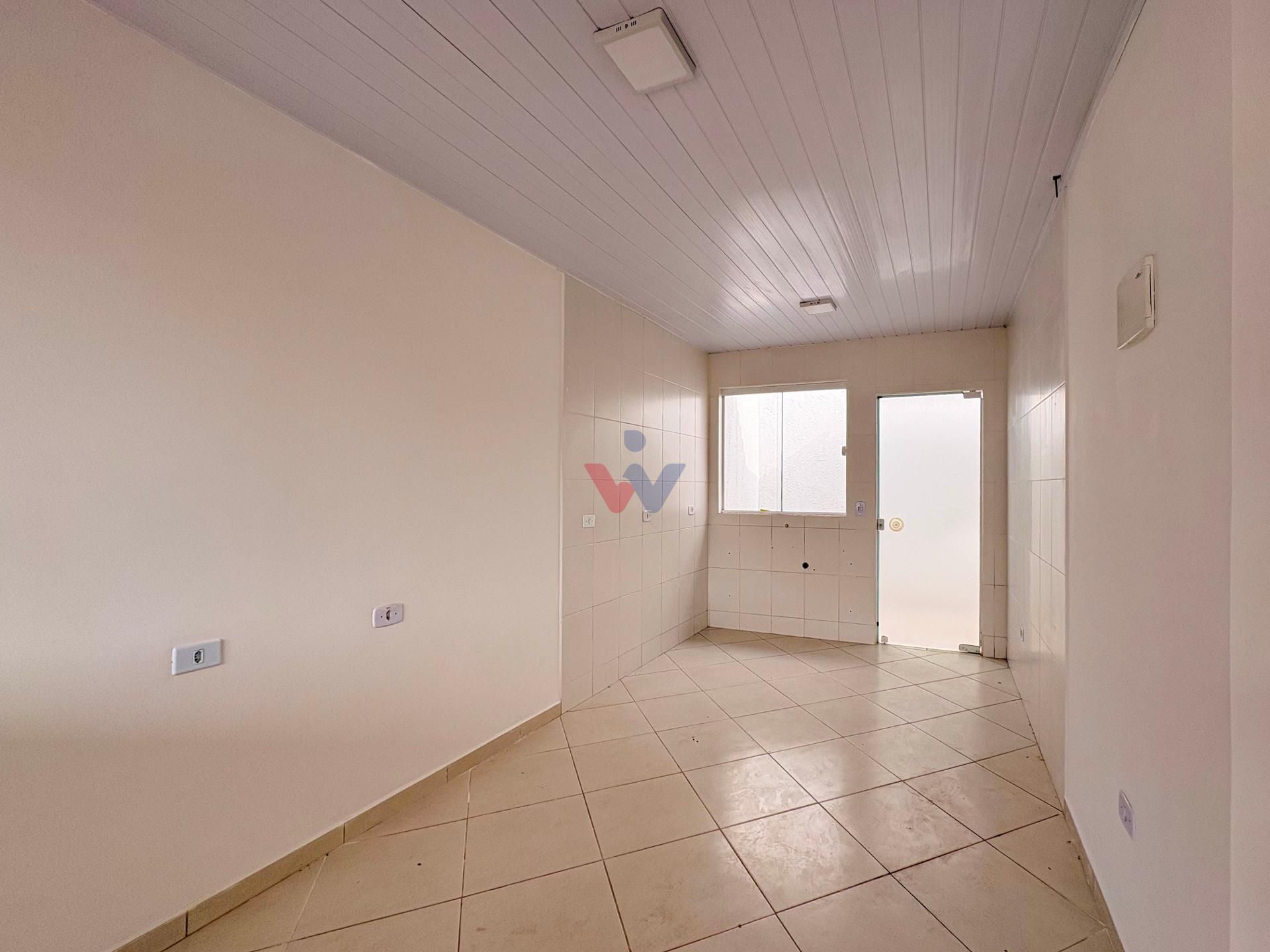 Casa 2 Quartos com Área de Serviço Coberta - Bairro Estados, FRG