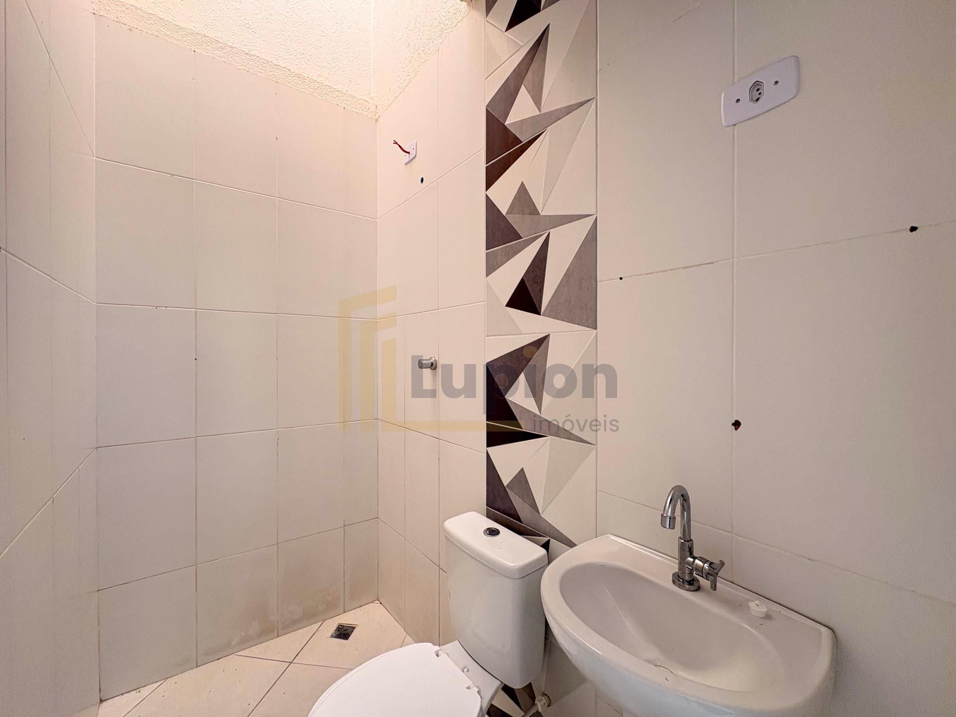 Casa 2 Quartos com Área de Serviço Coberta - BairroJardim Vene...