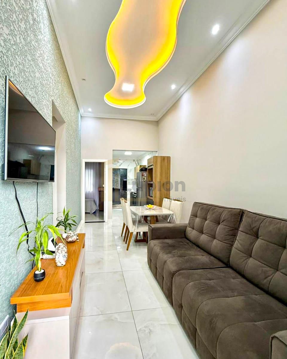 Casa 3 Quartos com Suíte e Gourmet no Gralha Azul - Fazenda ri...