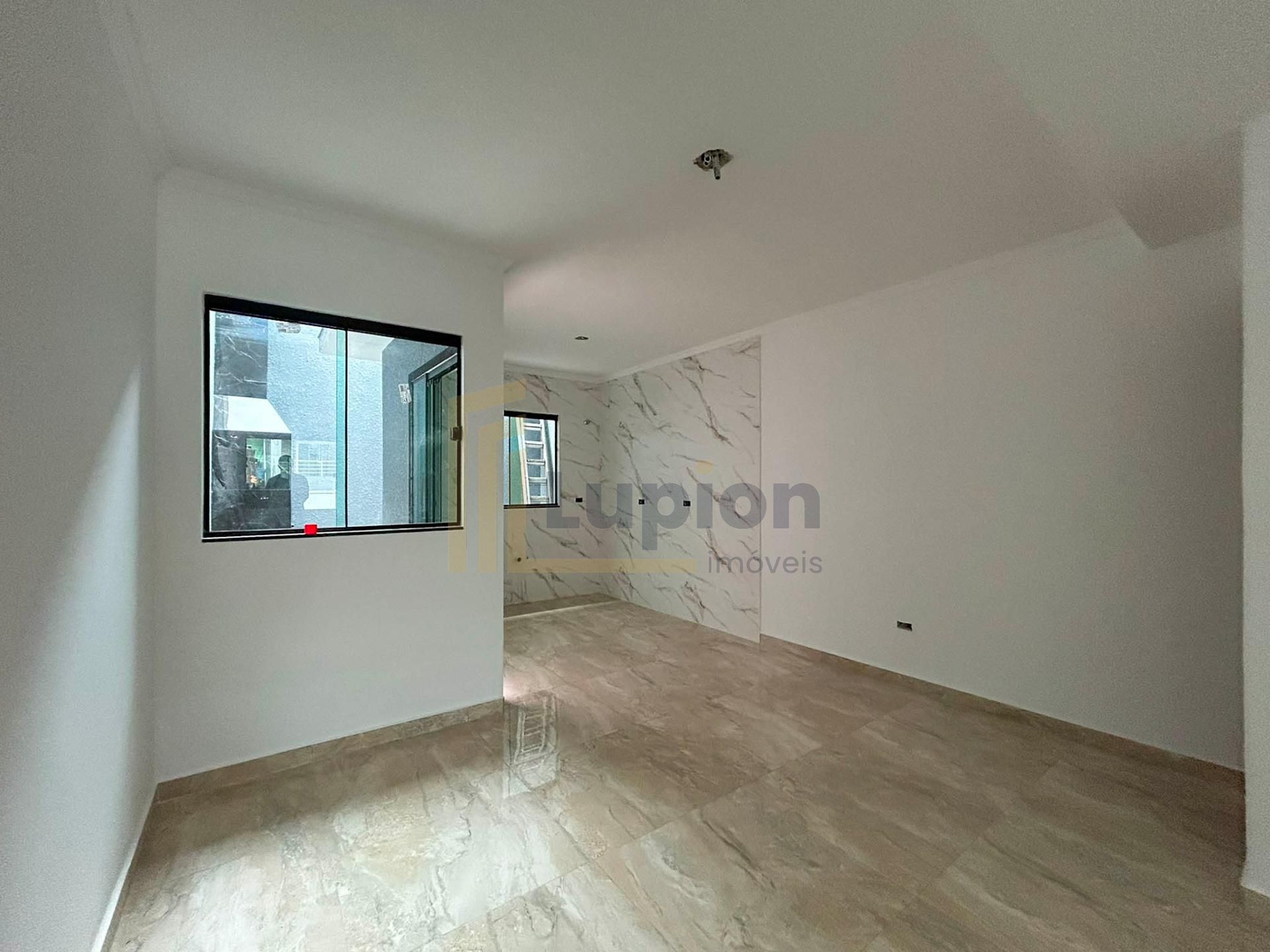 Sobrado 3 Quartos com Varanda e Churrasqueira no Tatuquara - C...