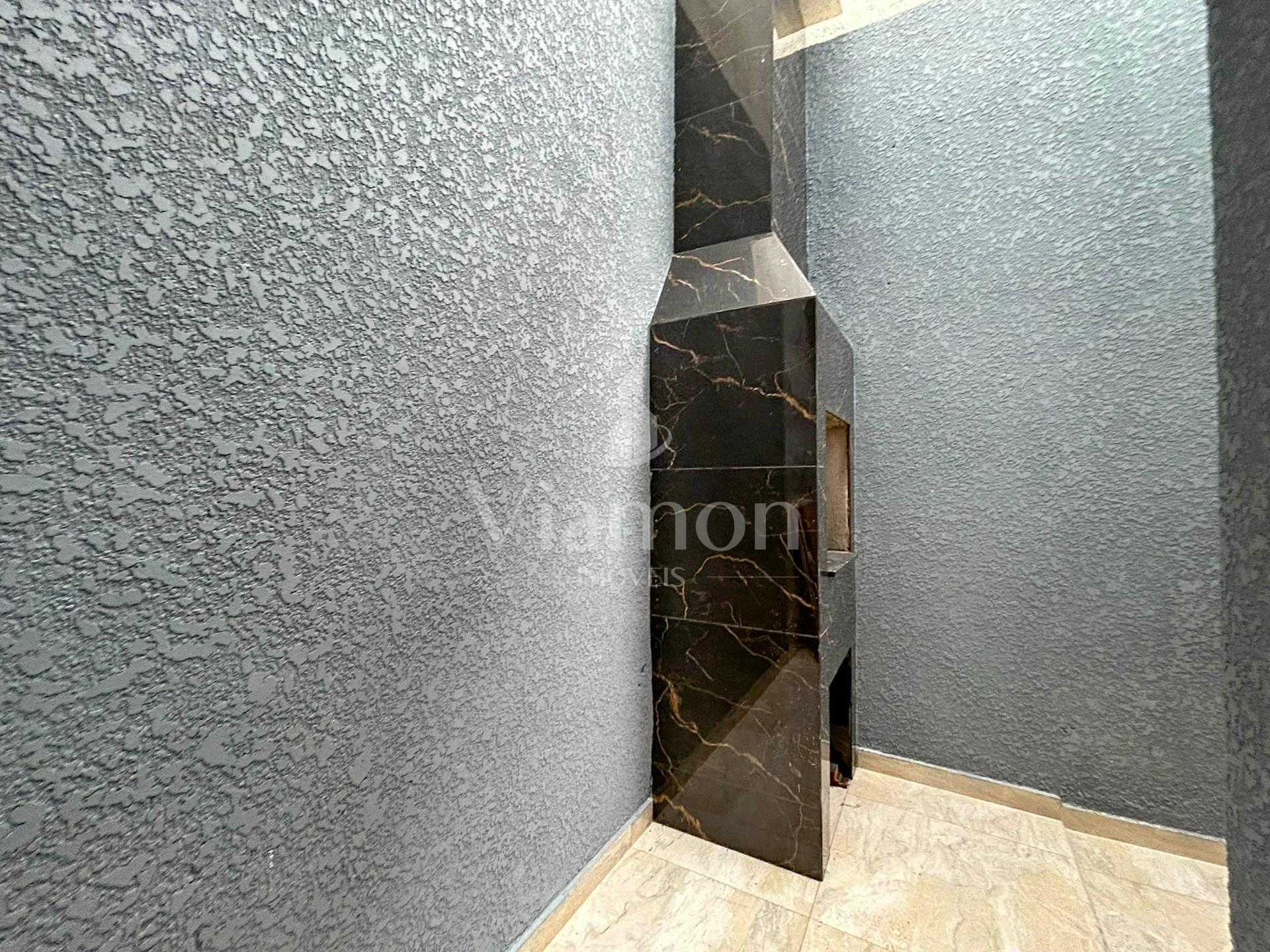 Sobrado 3 Quartos com Varanda e Churrasqueira no Tatuquara - C...