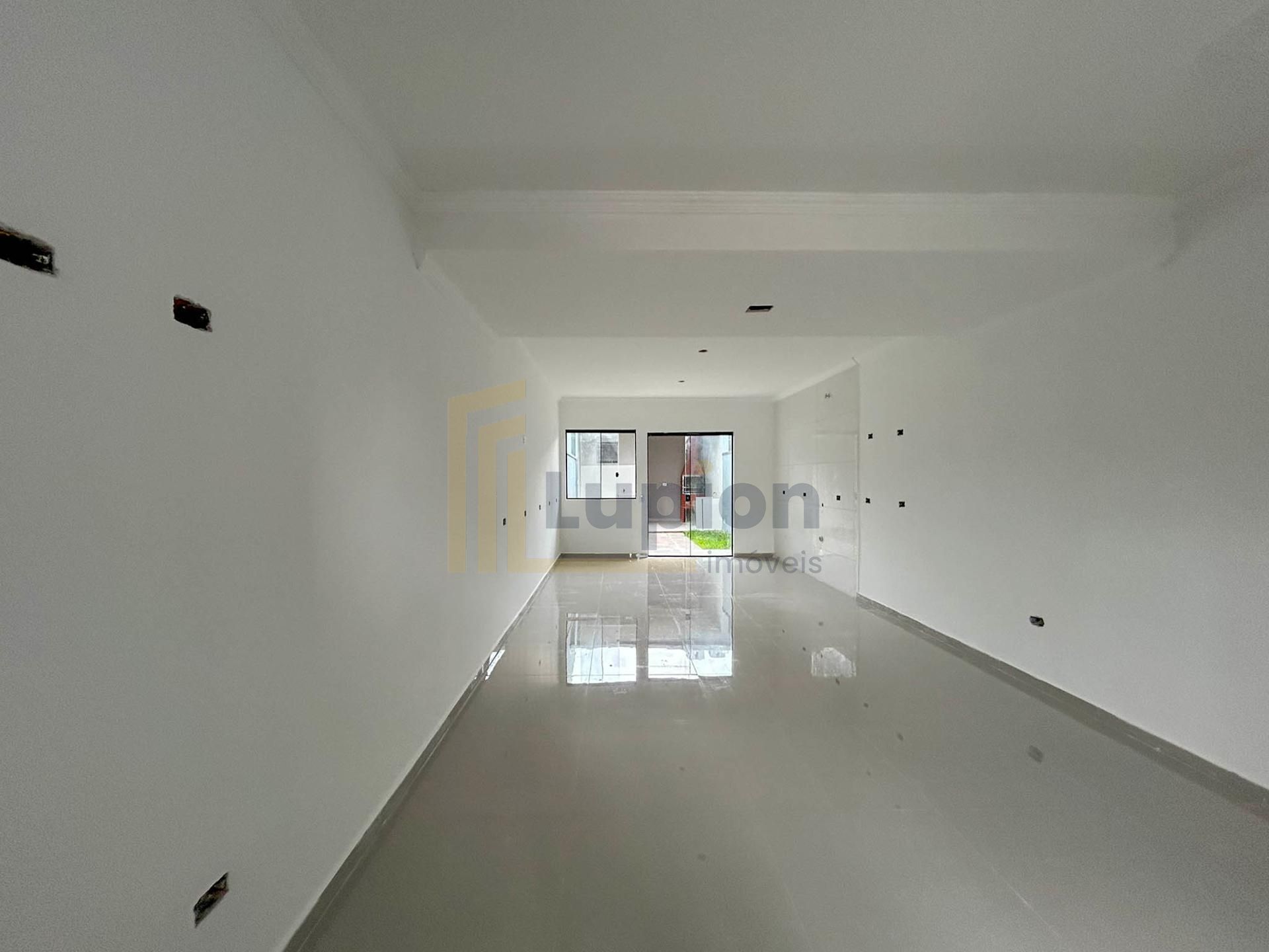 Sobrado 3 Quartos com Área Gourmet e Varanda no Tatuquara - Cu...