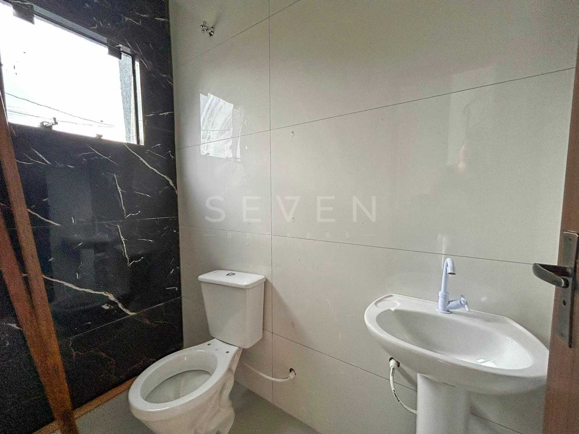 Sobrado 3 Quartos com Área Gourmet e Varanda no Tatuquara - Cu...