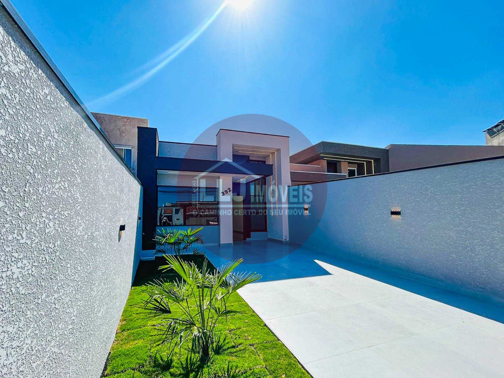 Casa moderna 3 quartos com suíte, piscina e área gourmet no Pioneiros