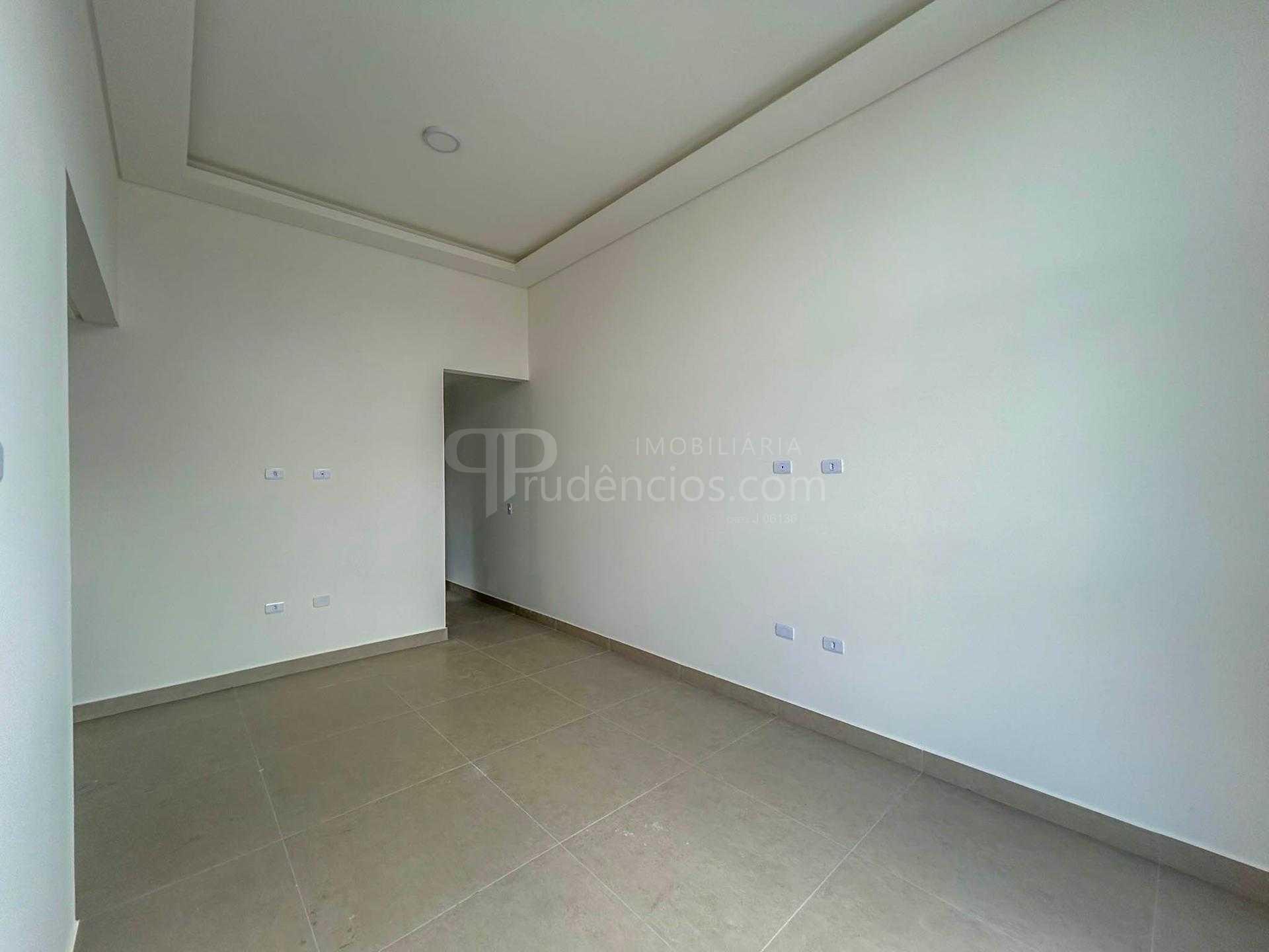 Casa 3 Quartos com Suíte e Terreno Amplo no Santa Terezinha - ...