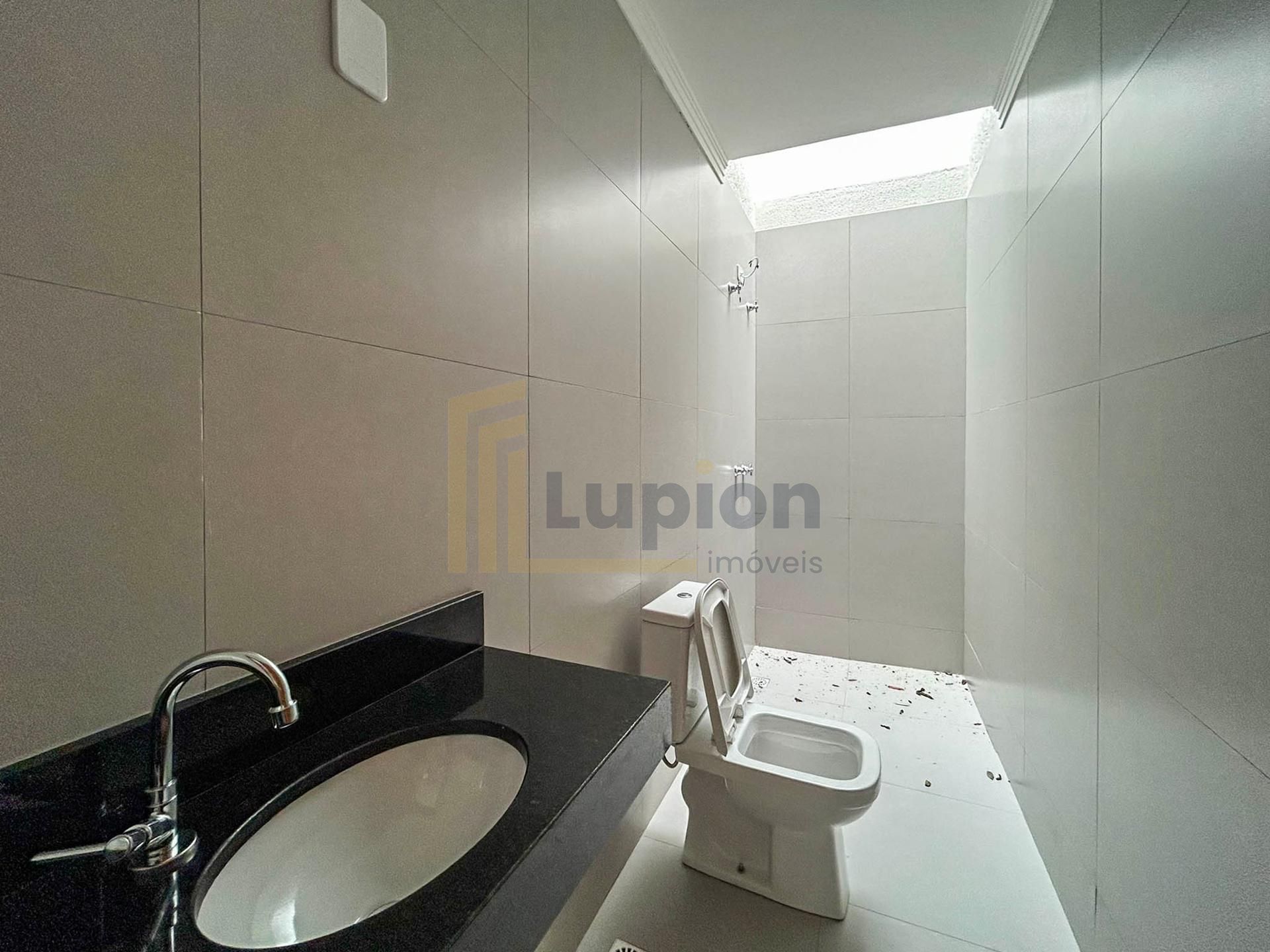 Casa 3 Quartos com Suíte e Área Gourmet no Bairro Eucaliptos