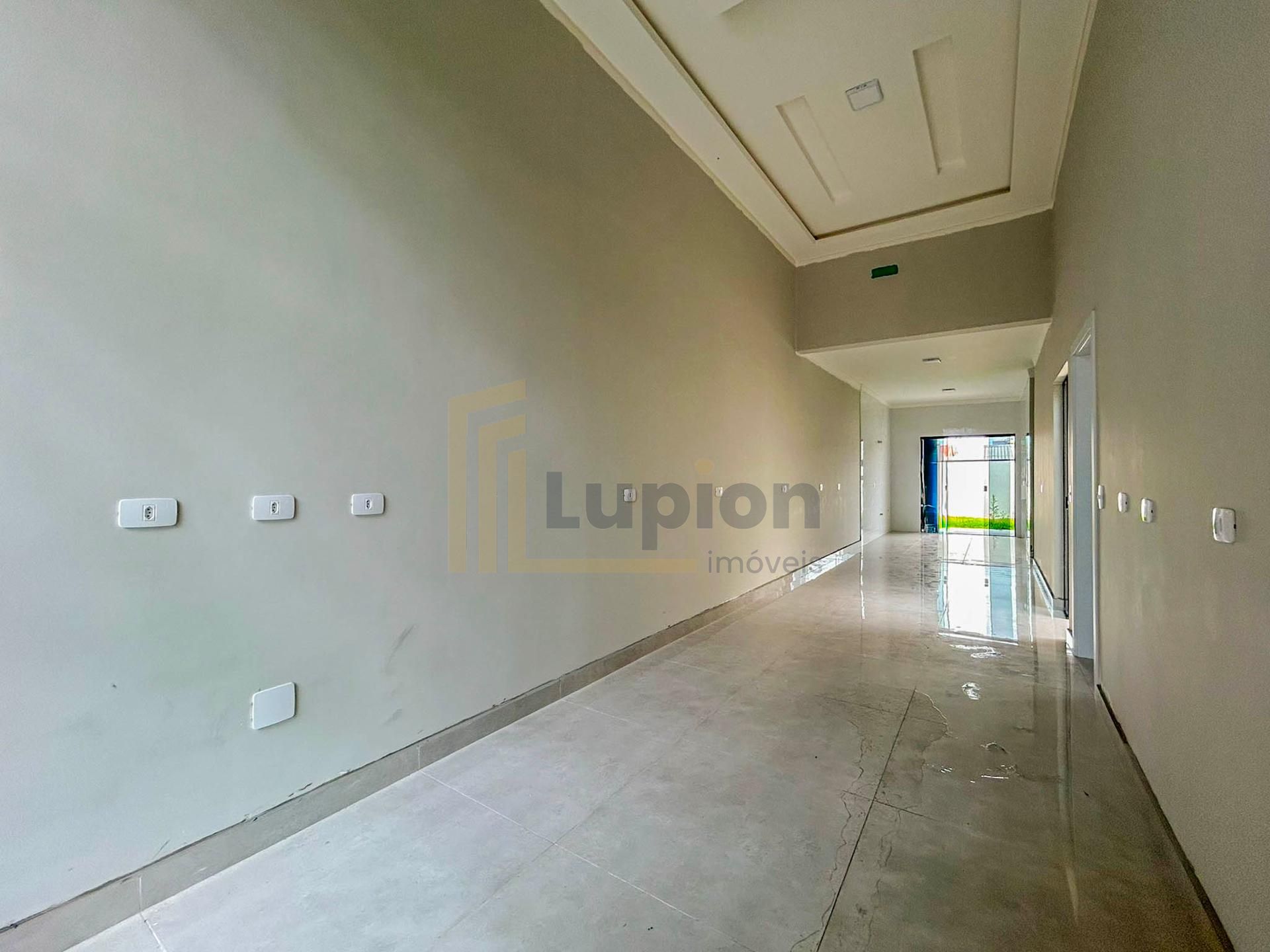 Casa 3 Quartos com Suíte, Área Gourmet e Amplo Terreno - Fazen...