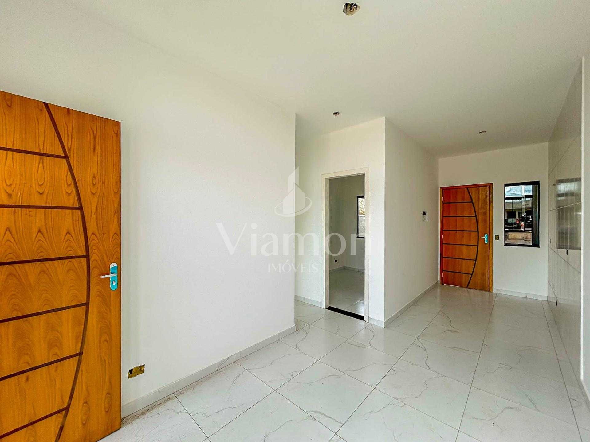 Casa 2 Quartos com Pé Direito Alto e Churrasqueira no Bairro N...