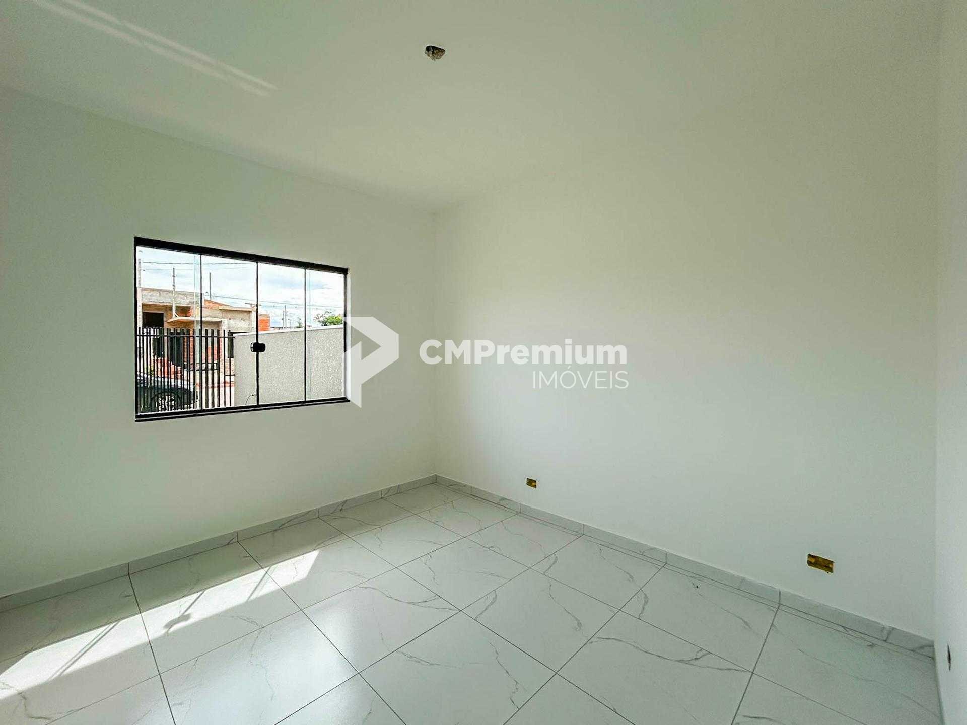 Casa 2 Quartos com Pé Direito Alto e Churrasqueira no Bairro N...