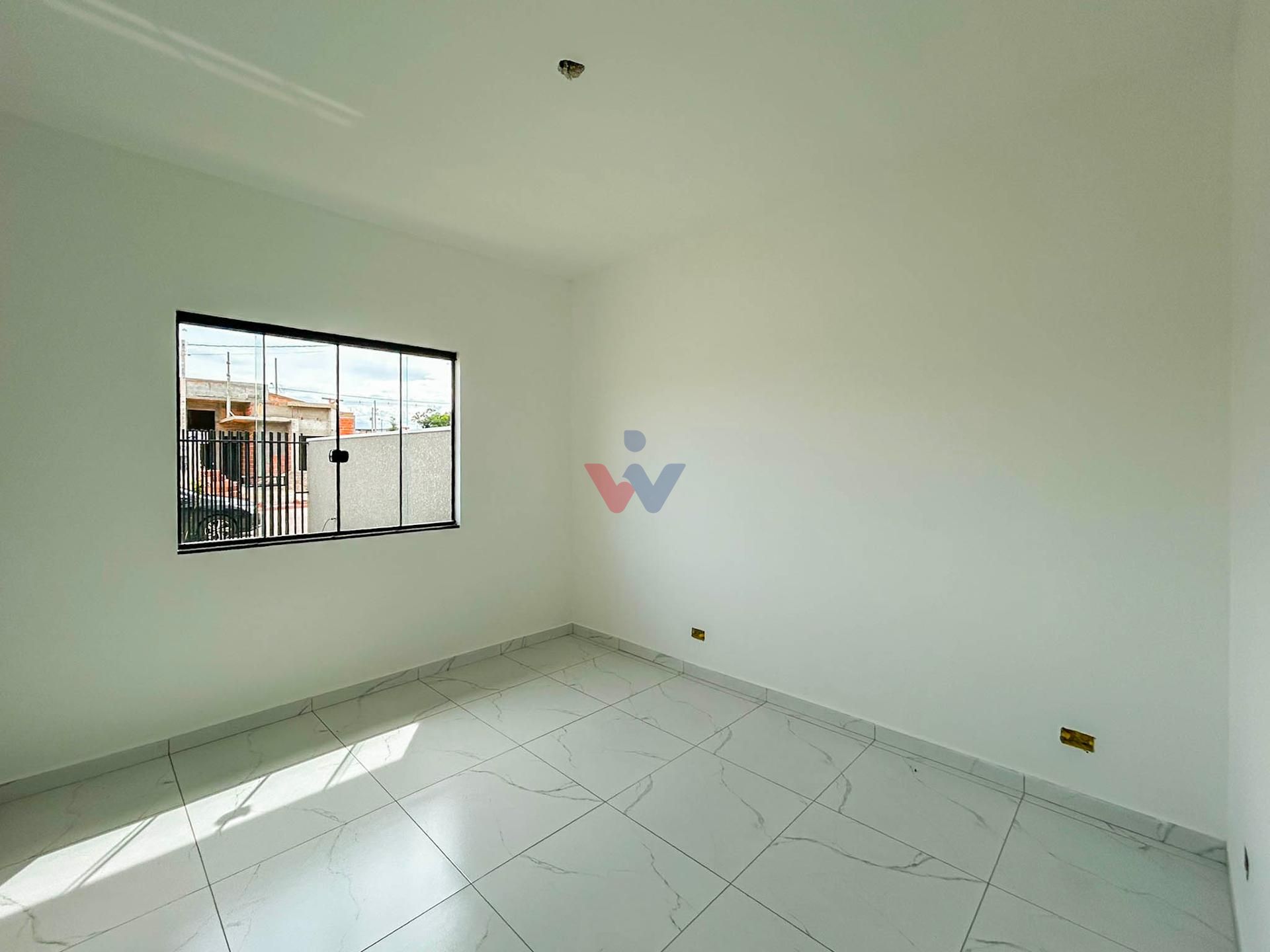 Casa 2 Quartos com Pé Direito Alto e Churrasqueira no Bairro N...