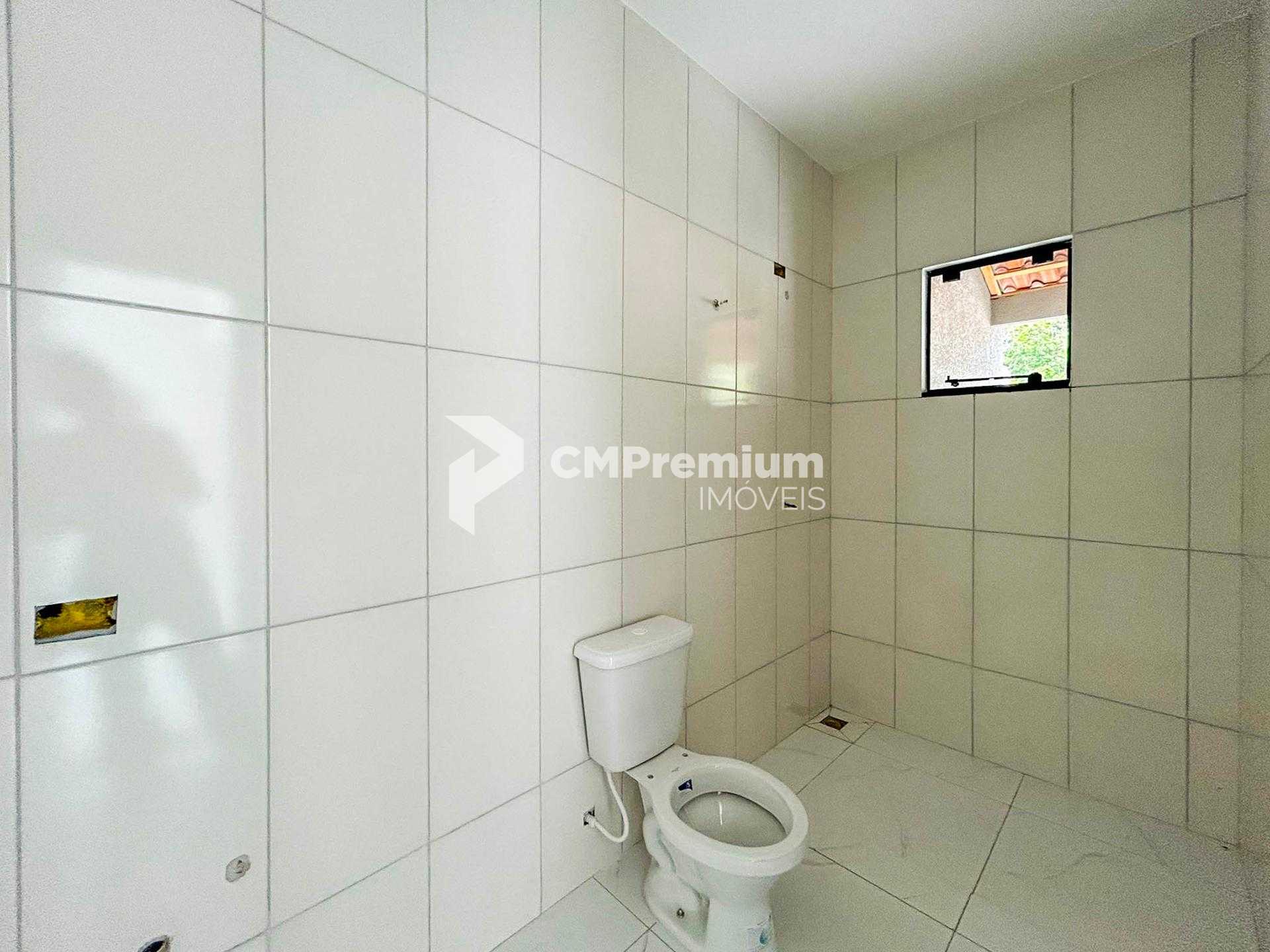 Casa 2 Quartos com Pé Direito Alto e Churrasqueira no Bairro N...