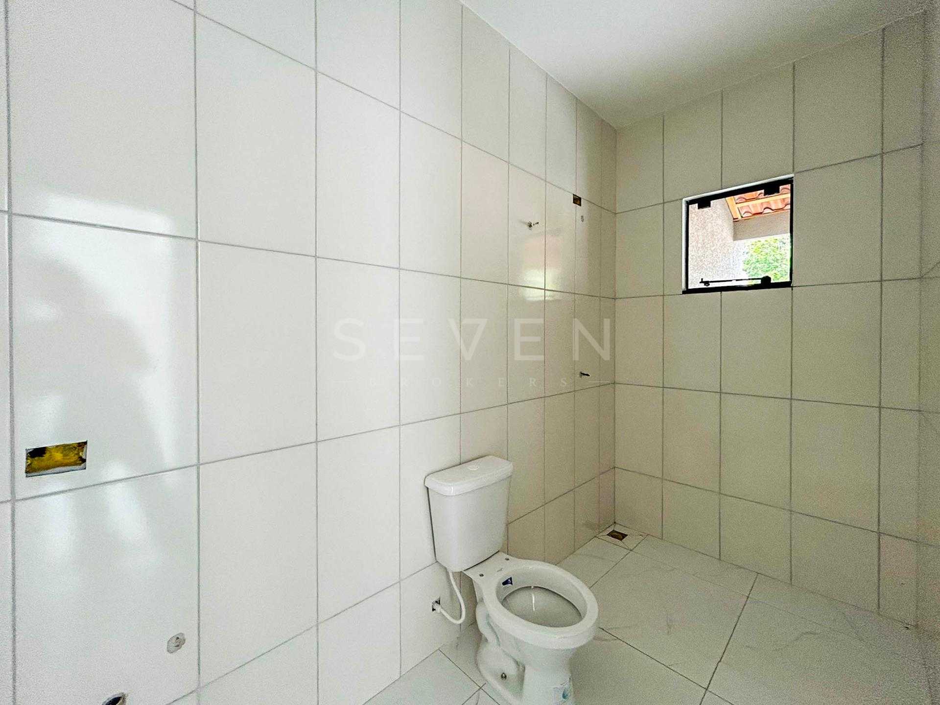 Casa 2 Quartos com Pé Direito Alto e Churrasqueira no Bairro N...