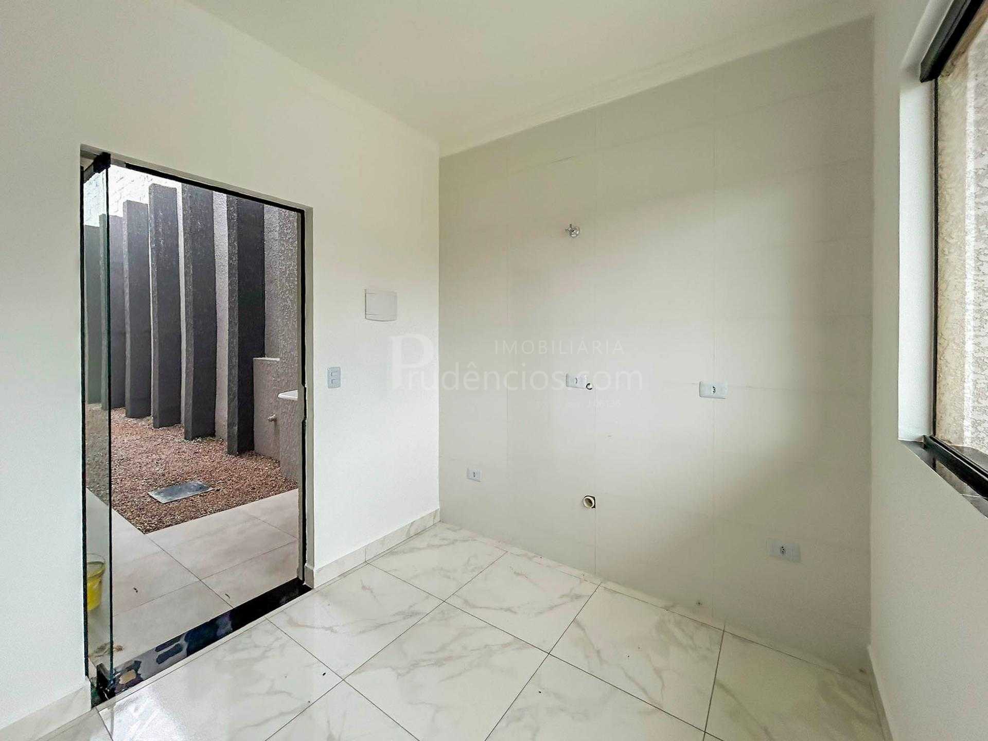 Casa 3 Quartos com Amplo Terreno no Bairro Nações - Fazenda Ri...