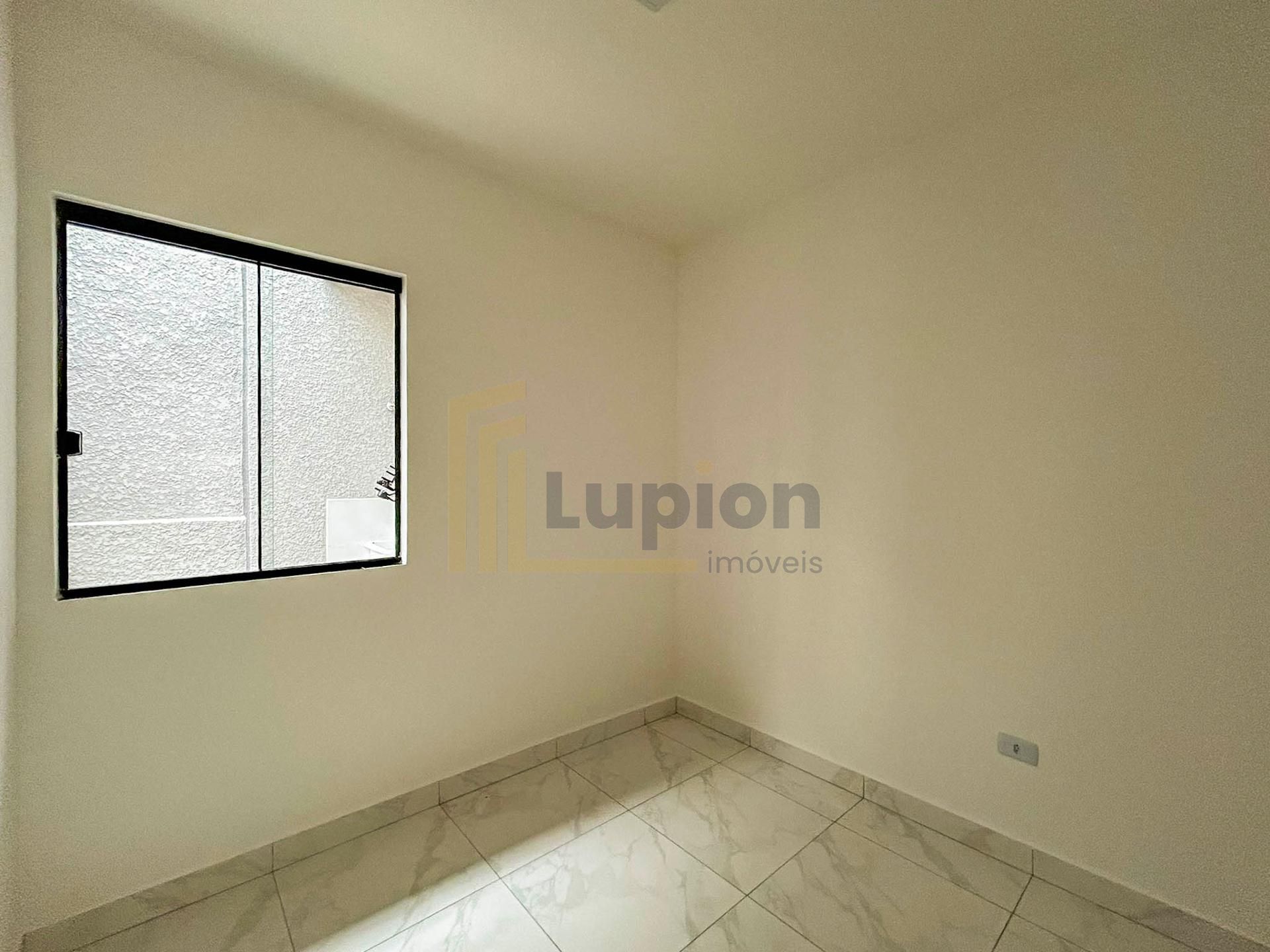 Casa 3 Quartos com Amplo Terreno no Bairro Nações - Fazenda Ri...