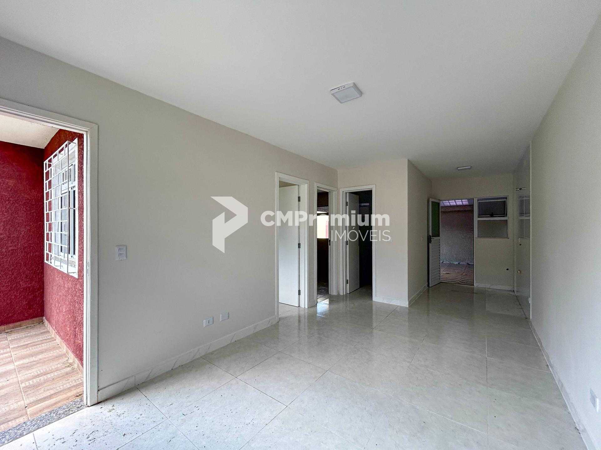 Casa de Esquina com Área Gourmet e Amplo Terreno no Bairro Est...