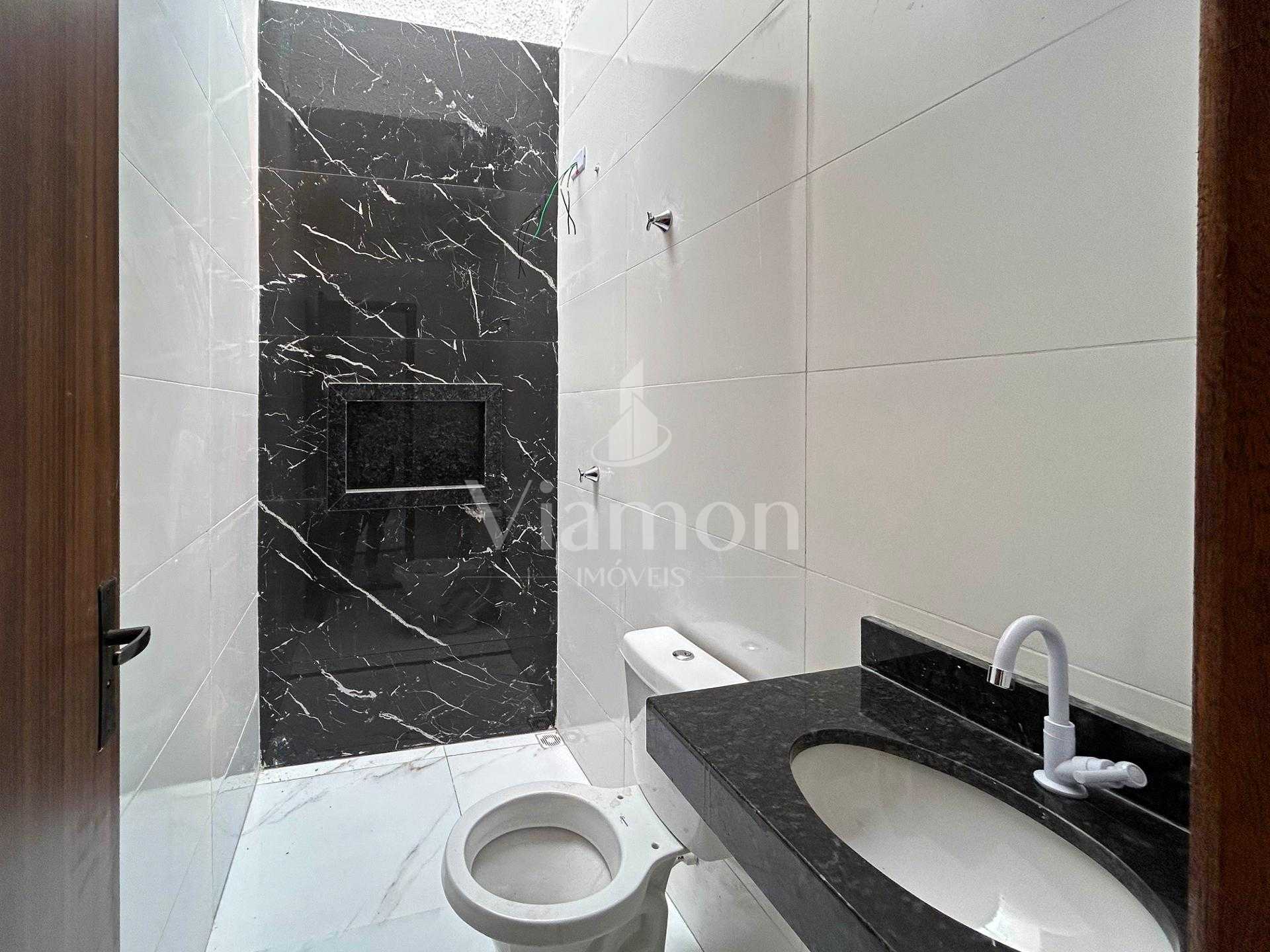 Casa 3 Quartos com Churrasqueira no Bairro Nações - Fazenda ri...