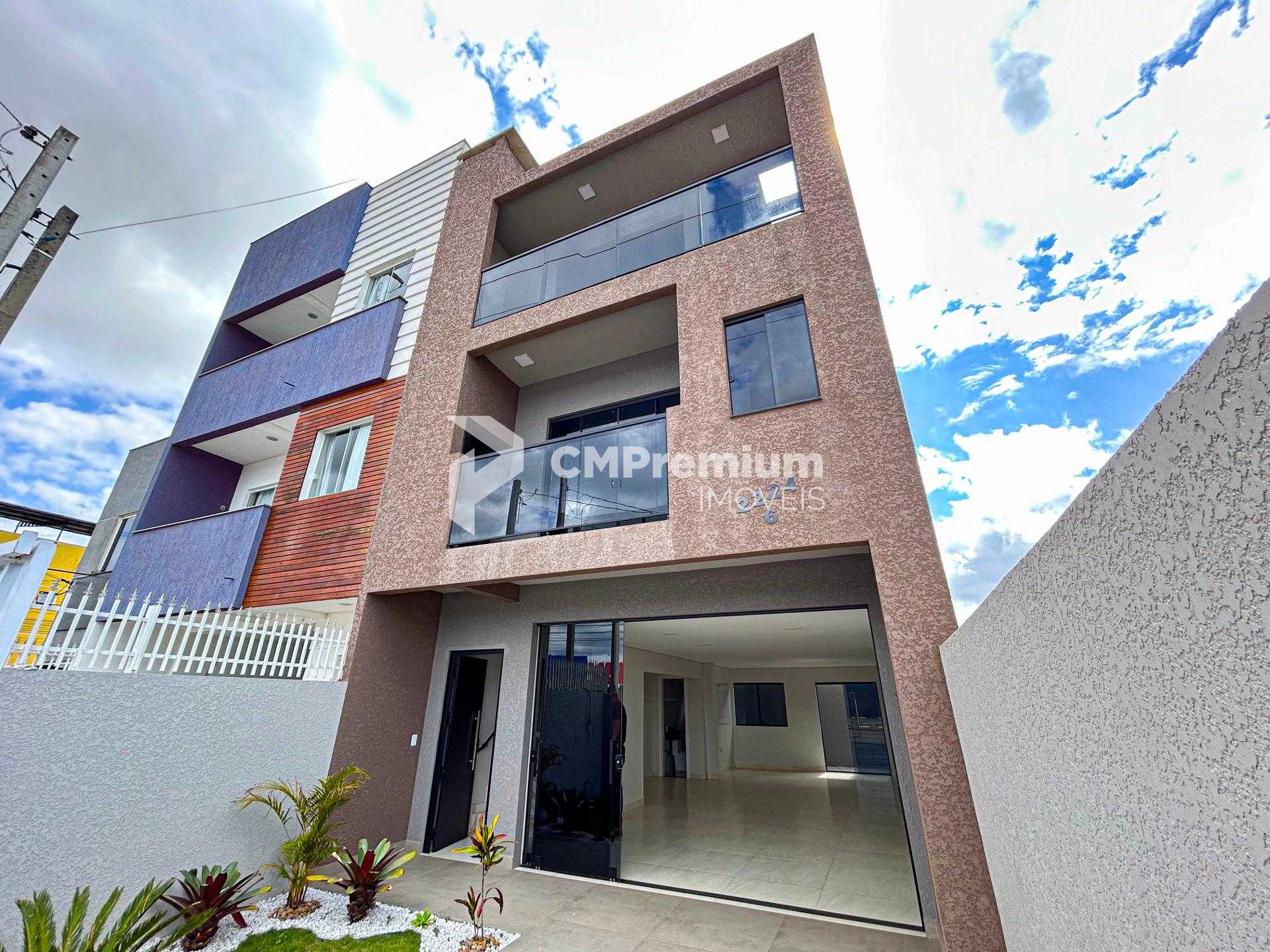 Sobrado 3 quartos com suite no Centro de Fazenda Rio Grande