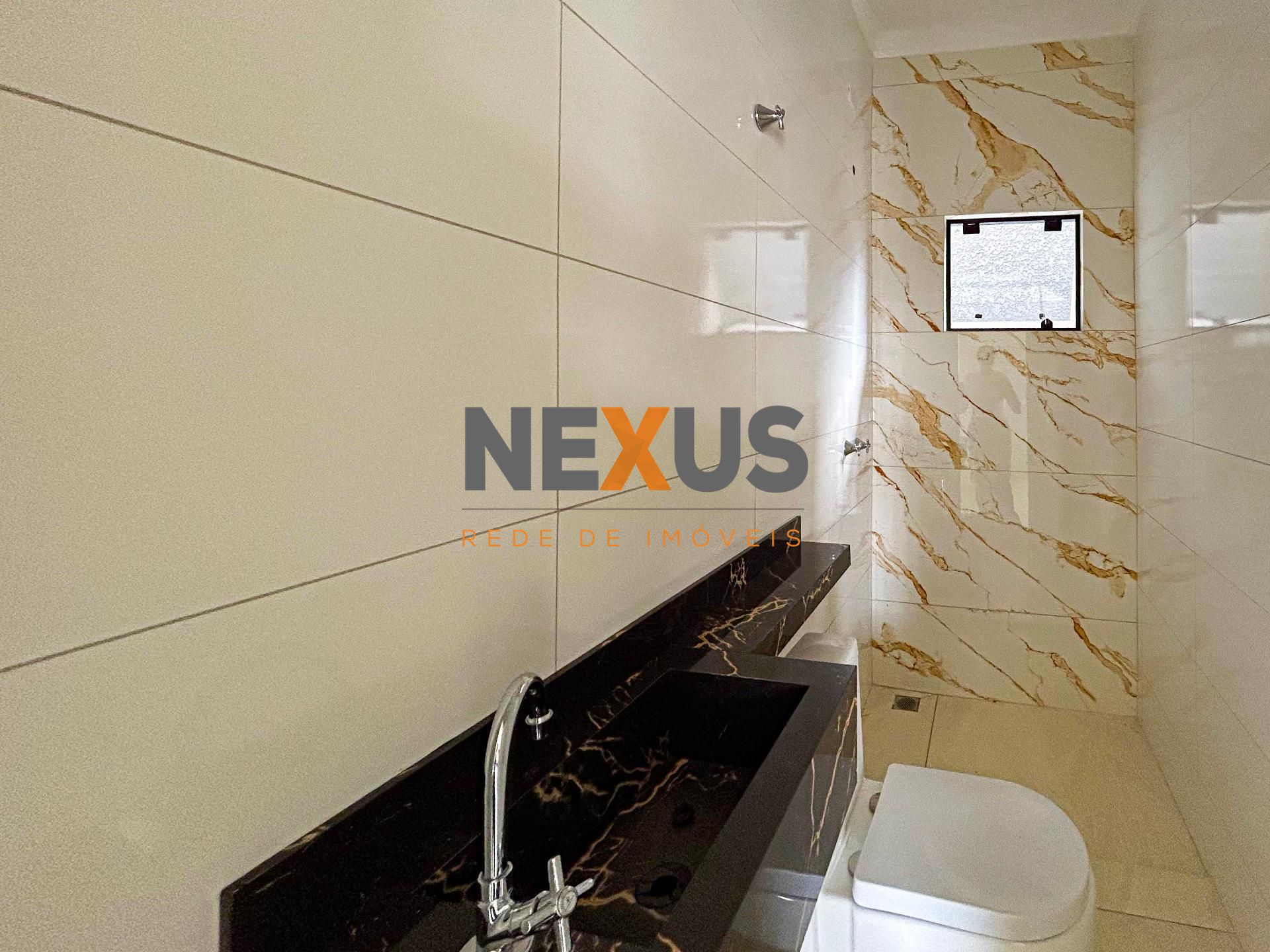 Sobrado 3 quartos com suite no Centro de Fazenda Rio Grande