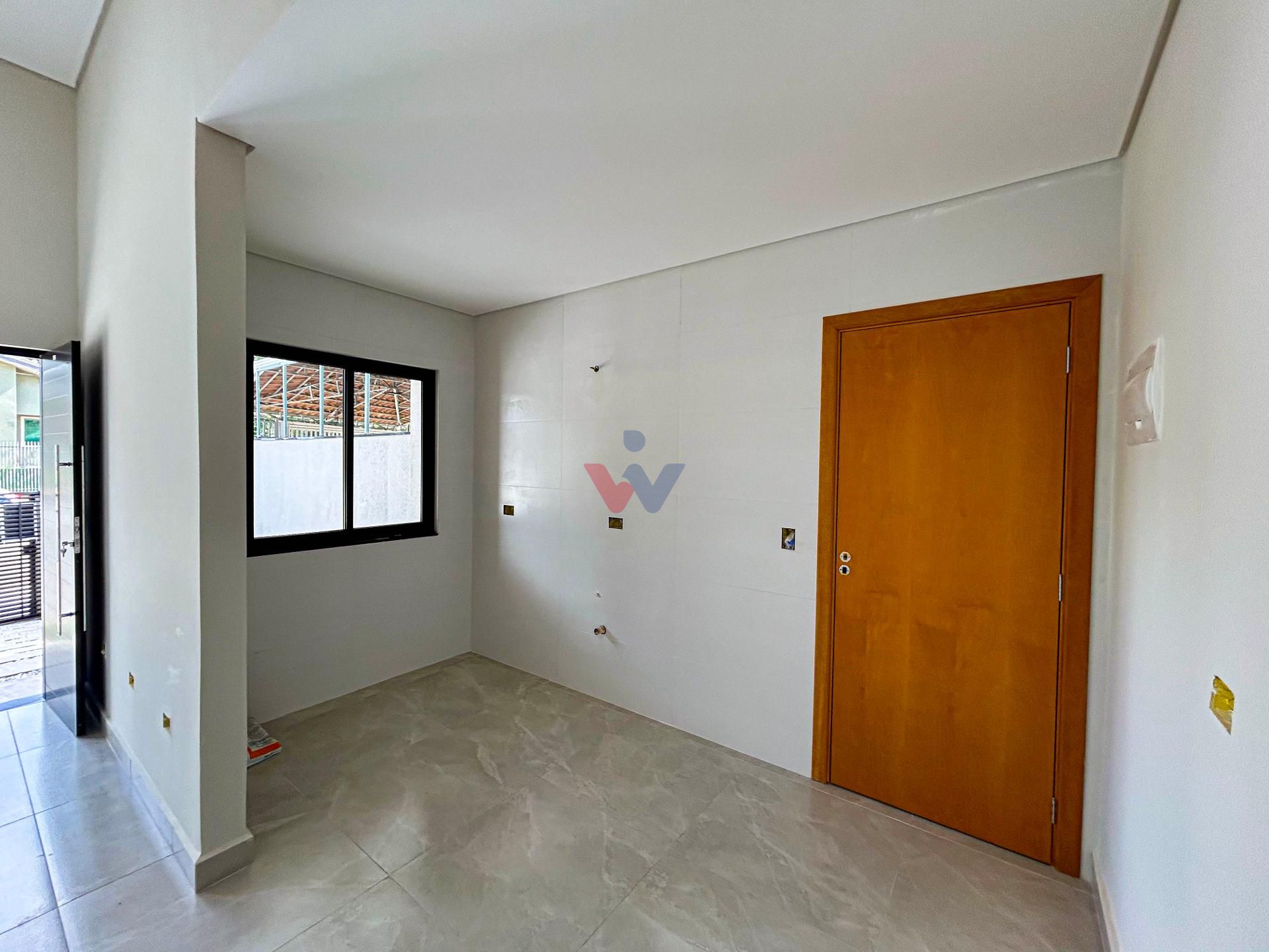 Casa 3 Quartos com Suíte, Área Gourmet e Pé Direito Alto - Faz...