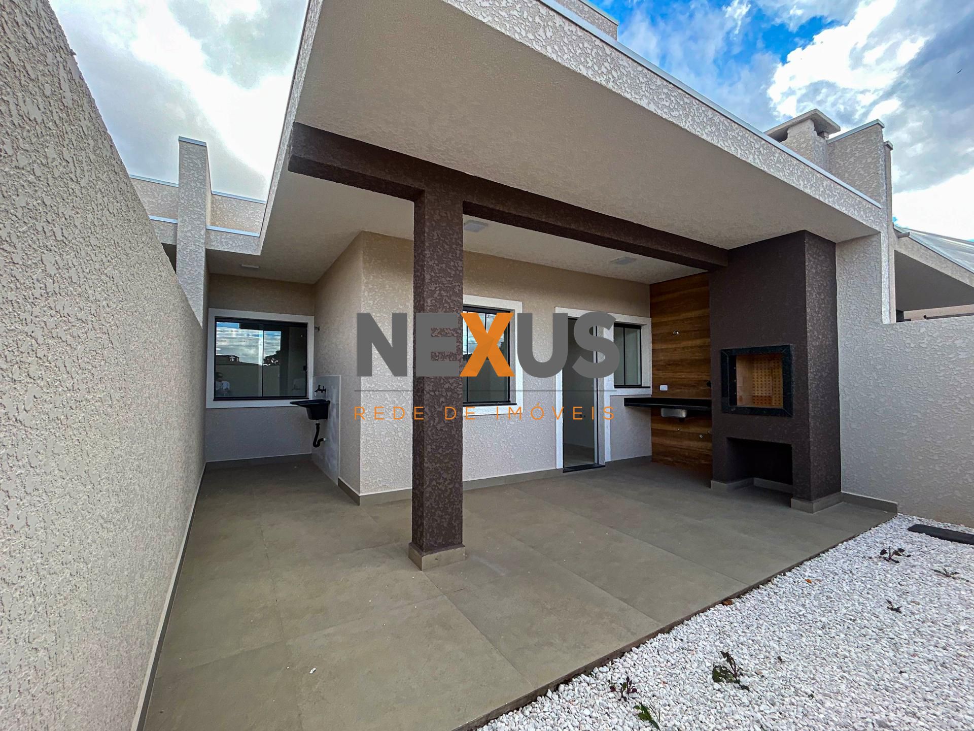 Casa 3 Quartos com Suíte e Área Gourmet no Bairro Eucaliptos