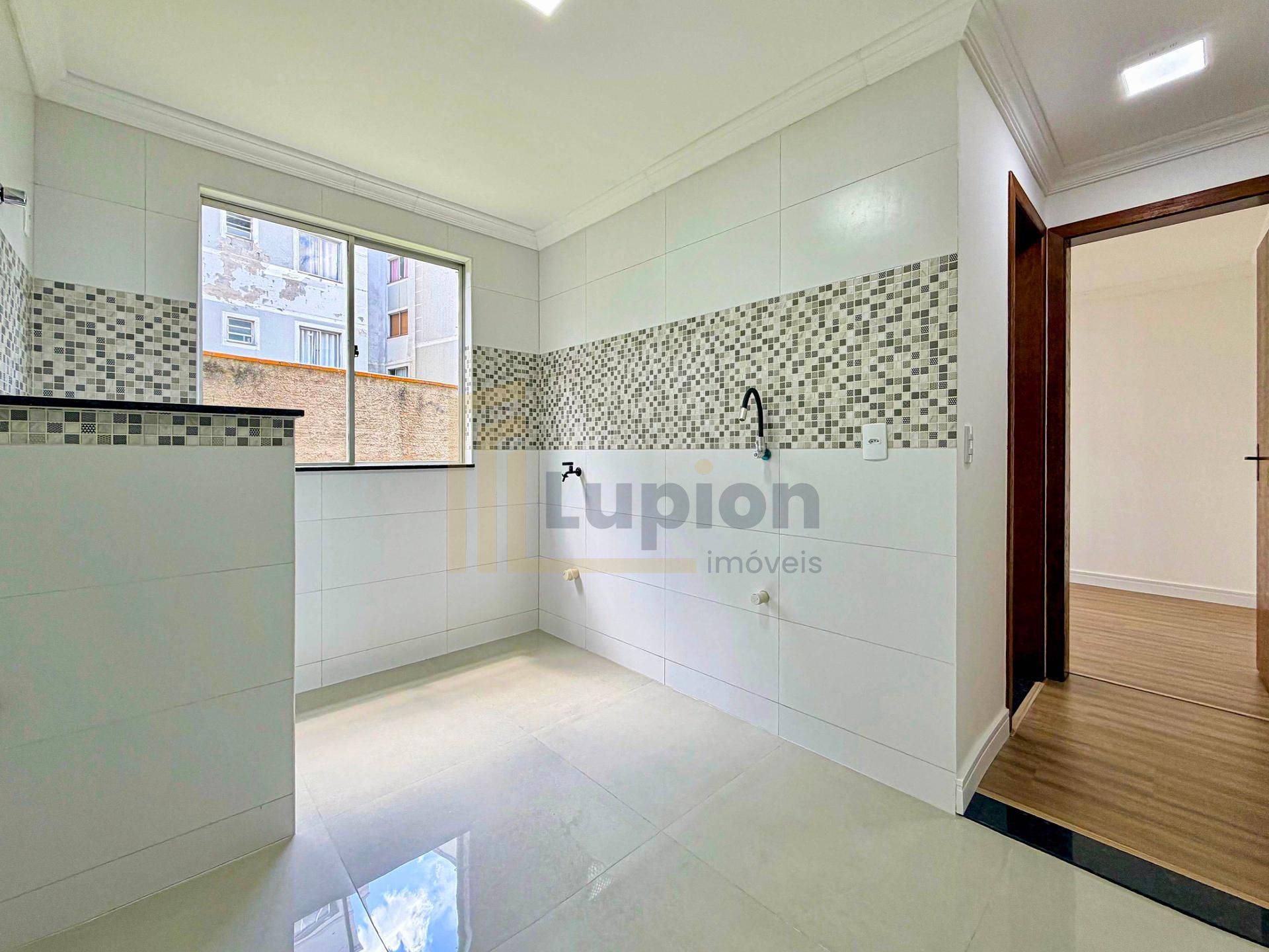 Apartamento Térreo com 2 Quartos e Vaga Demarcada em São José ...