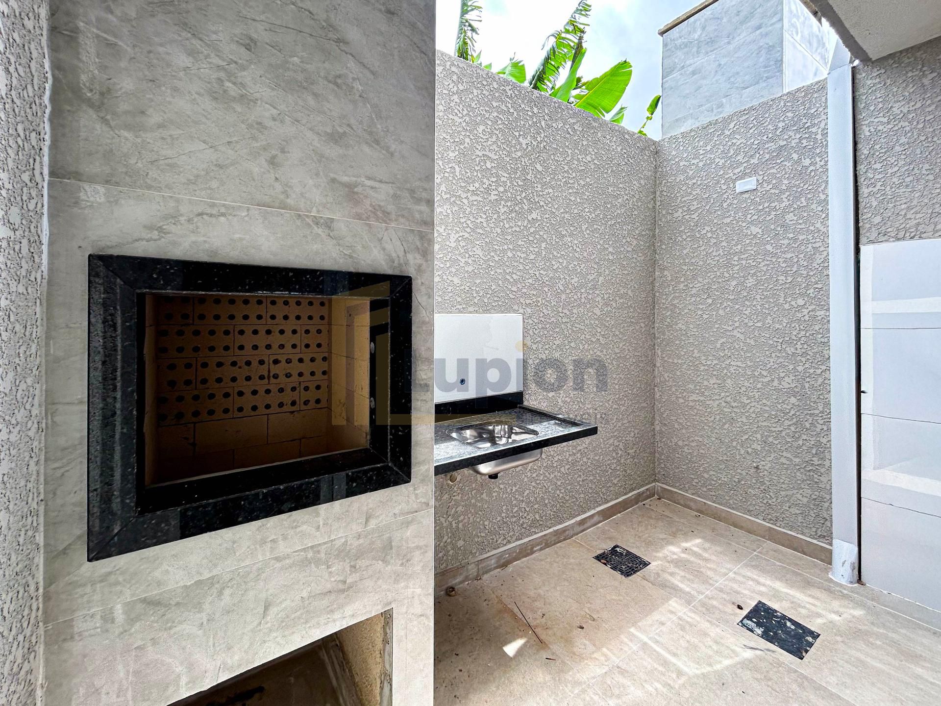 Sobrado com 3 Quartos,Área Gourmet no Bairro Estados em Fazend...