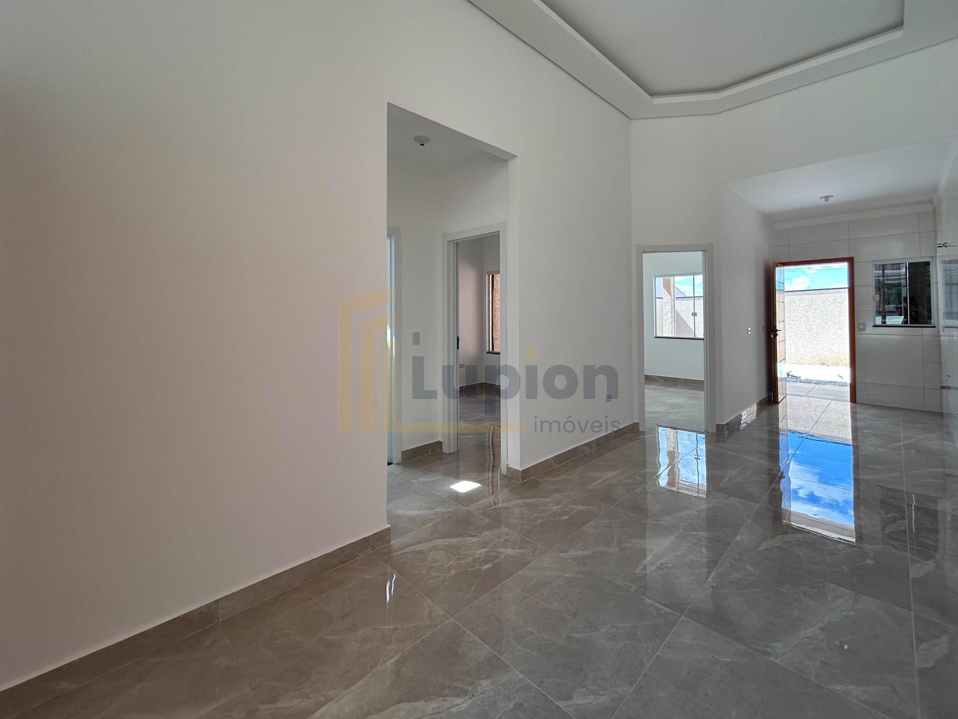 Casa 3 Quartos com Suíte em Condomínio no Gralha Azul - Fazend...