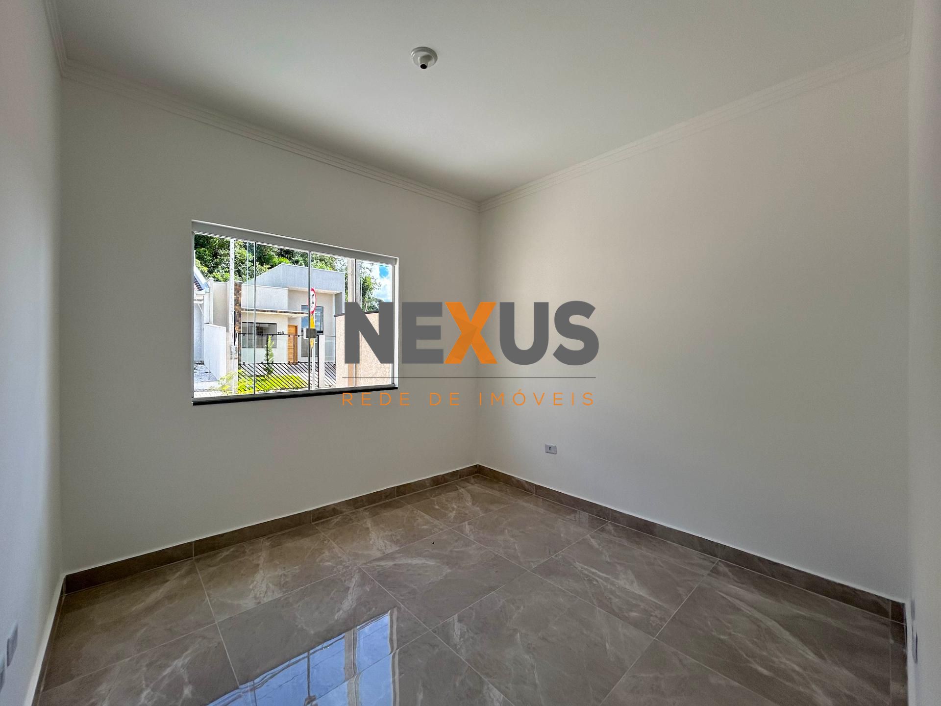 Casa 3 Quartos com Suíte em Condomínio no Gralha Azul - Fazend...