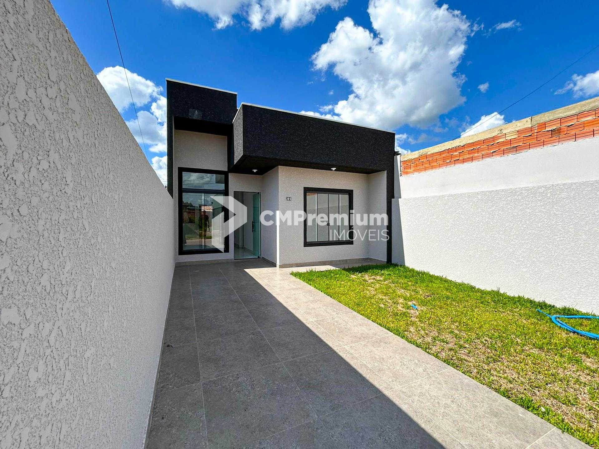 Casa com Área Gourmet no Bairro Estados  Fazenda Rio Grande