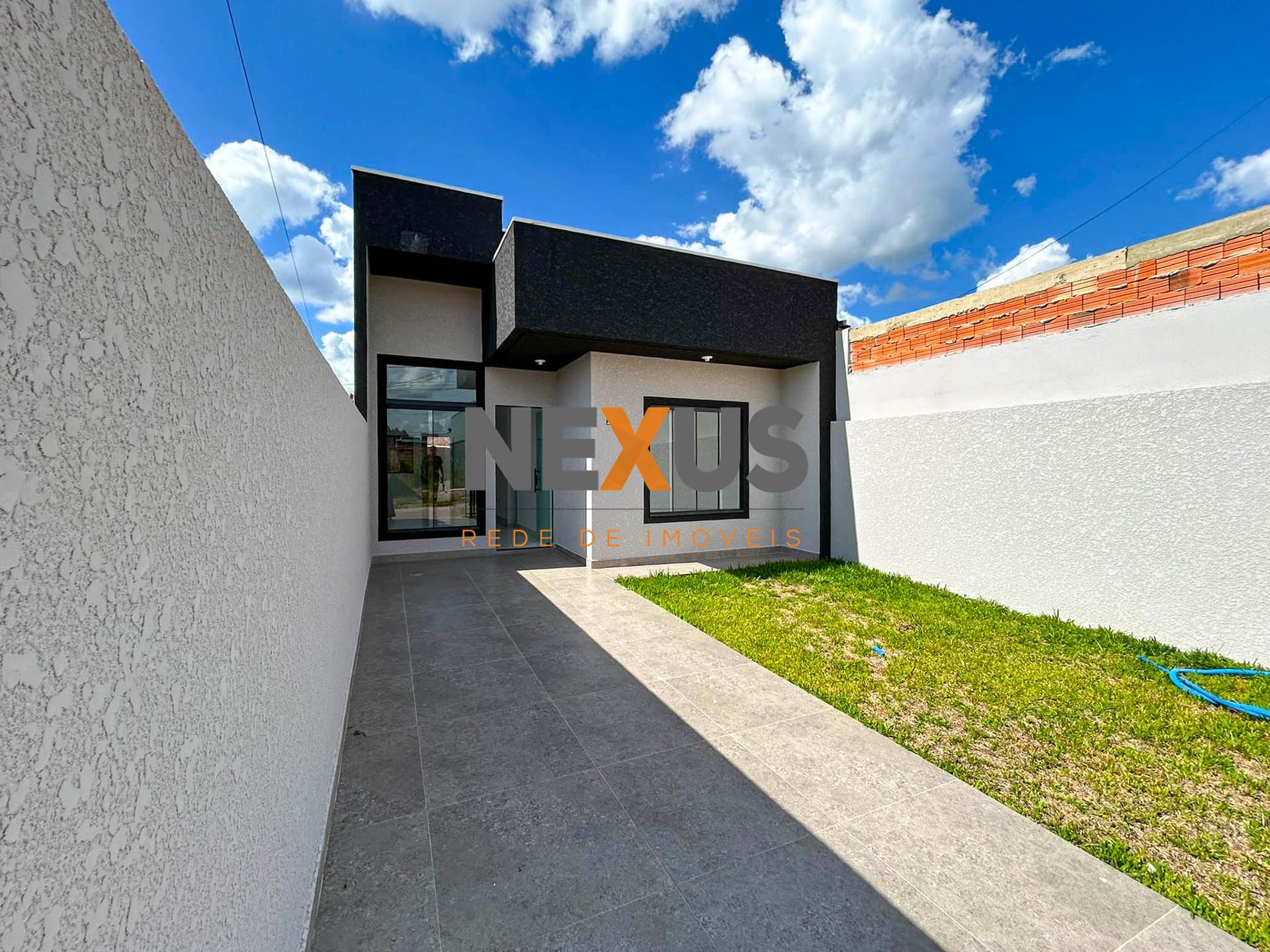 Casa com Área Gourmet no Bairro Estados  Fazenda Rio Grande