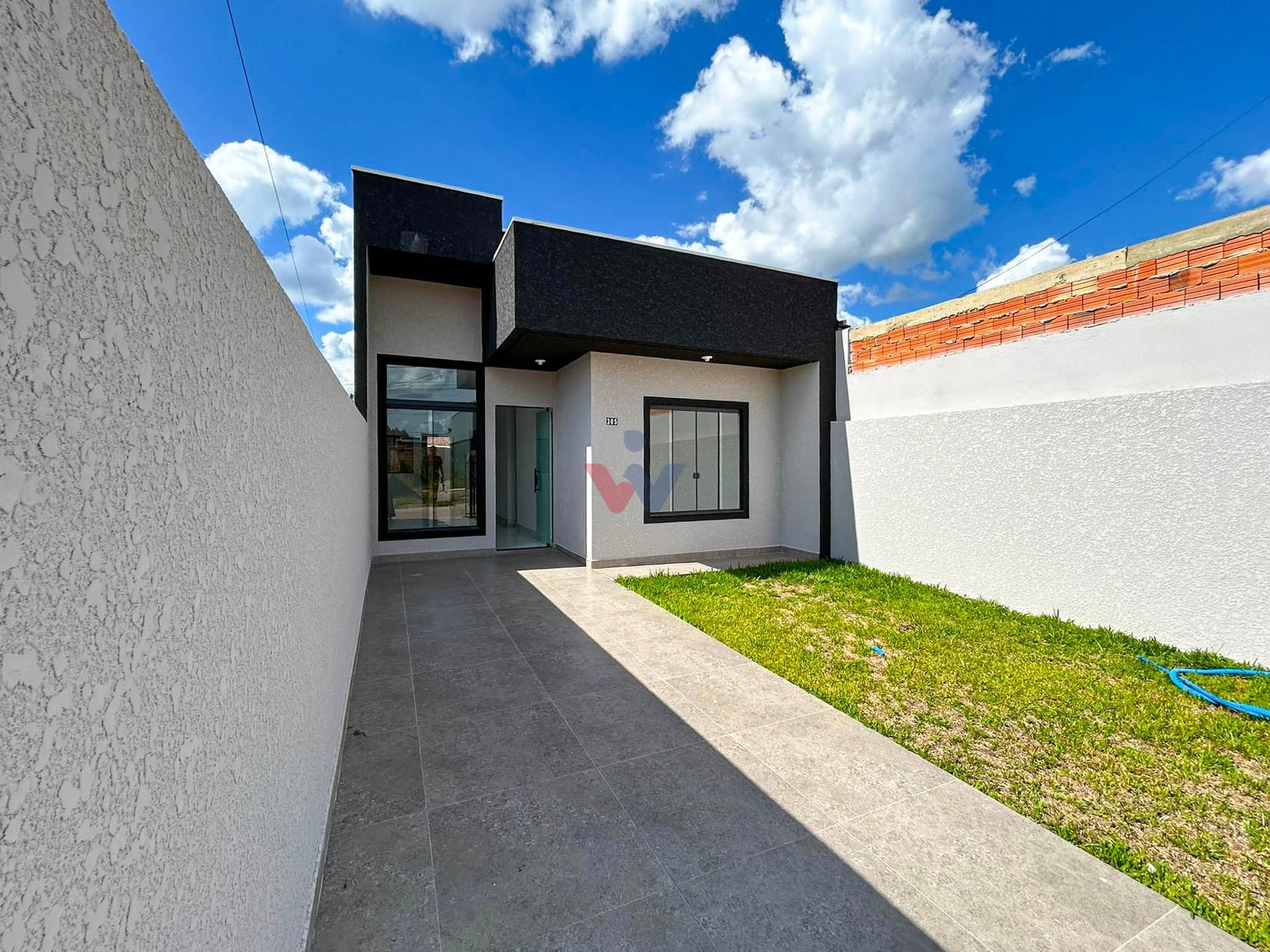 Casa com Área Gourmet no Bairro Estados  Fazenda Rio Grande