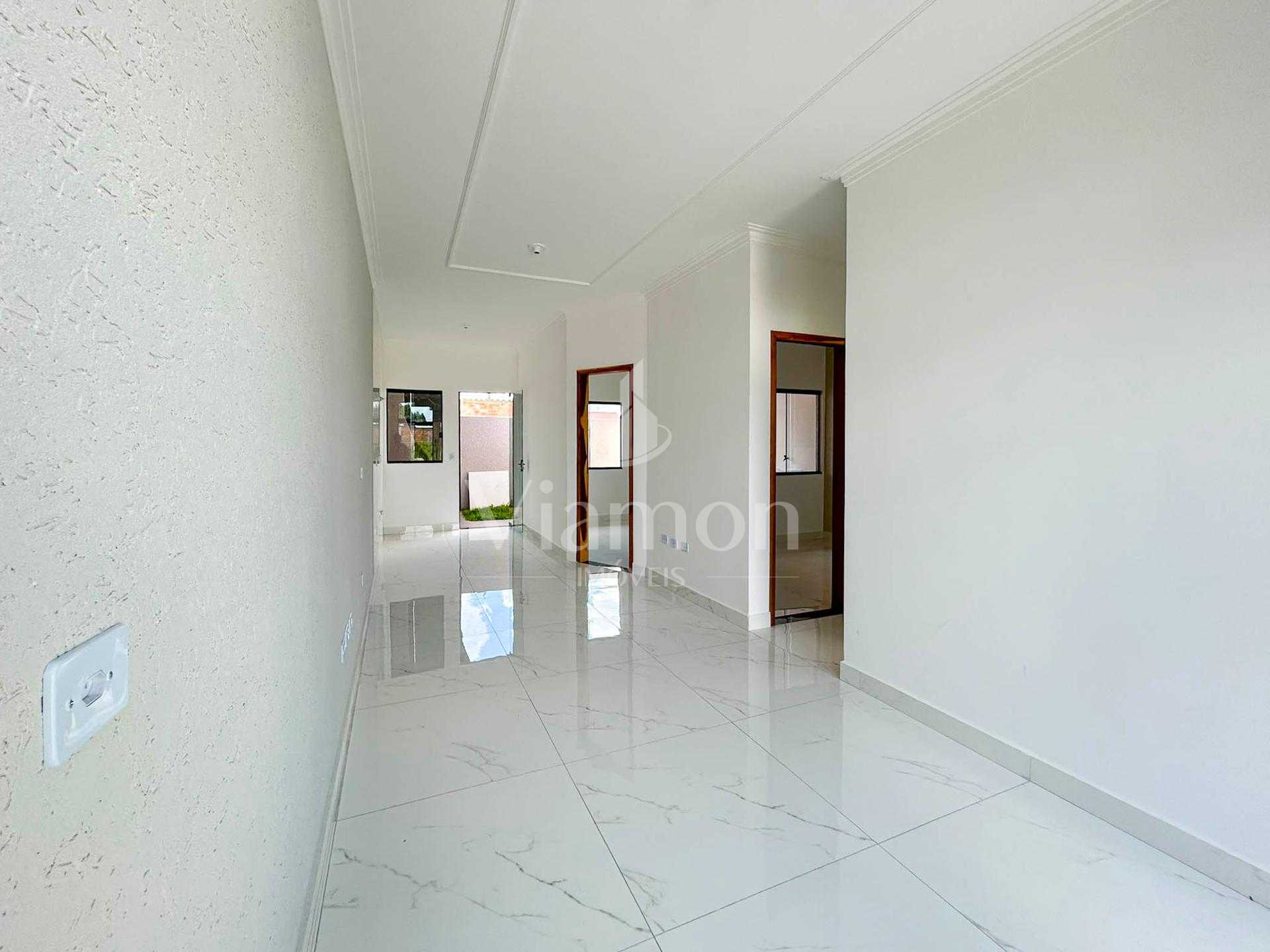 Casa com Área Gourmet no Bairro Estados  Fazenda Rio Grande