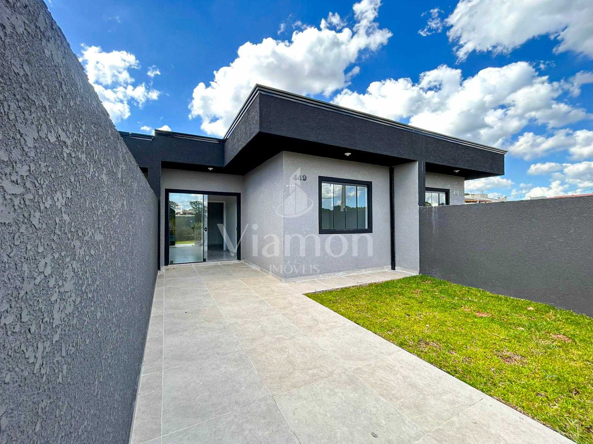 Casa 3 Quartos com Área Gourmet e Amplo Terreno no Bairro Veneza