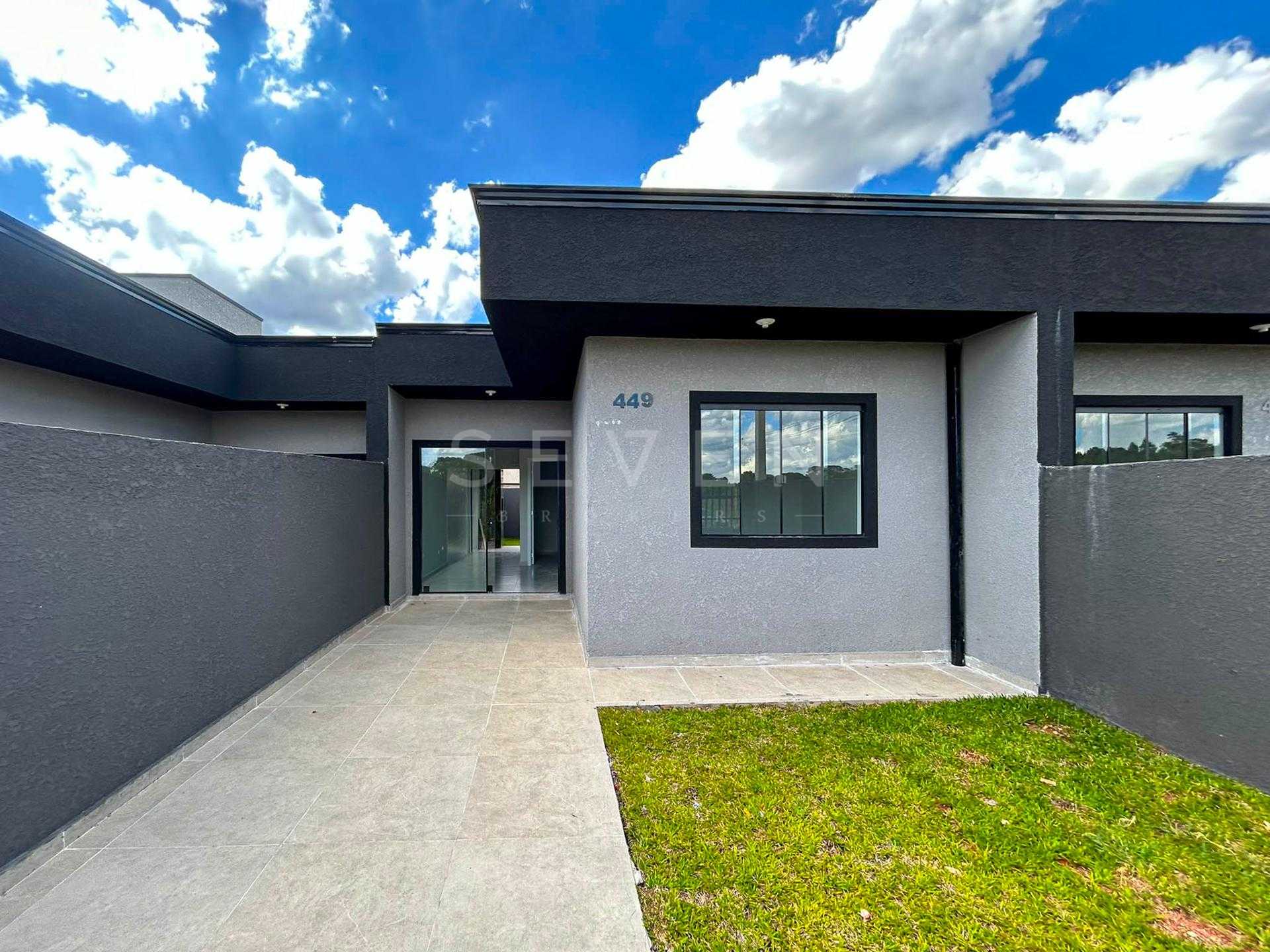 Casa 3 Quartos com Área Gourmet e Amplo Terreno no Bairro Veneza