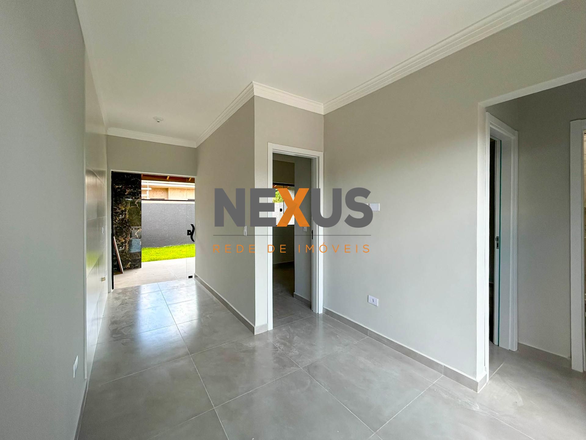 Casa 3 Quartos com Área Gourmet e Amplo Terreno no Bairro Veneza