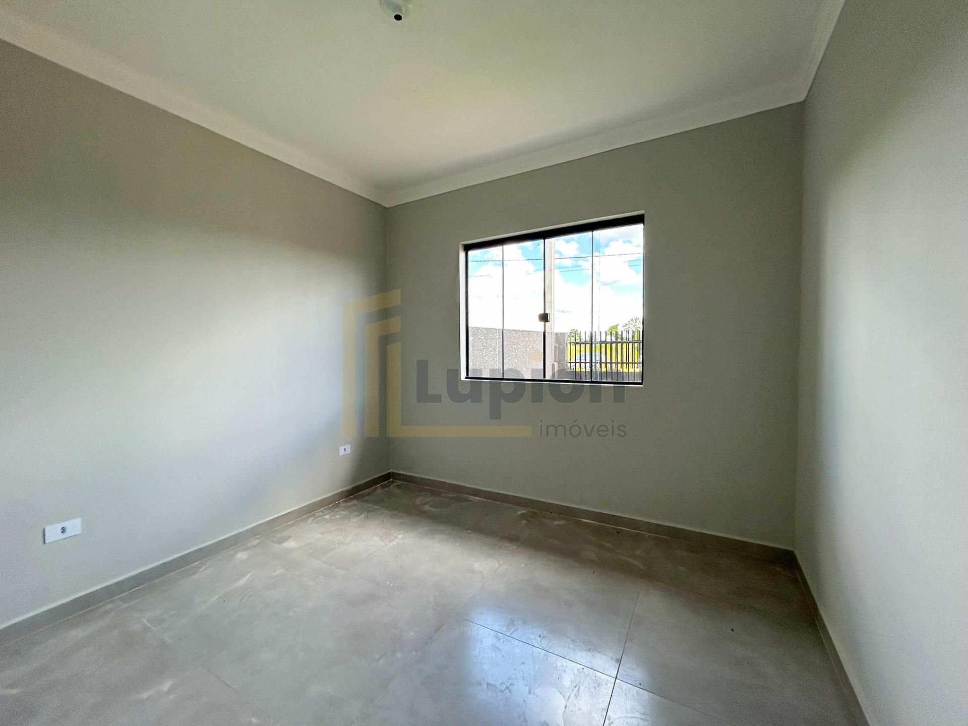 Casa 3 Quartos com Área Gourmet e Amplo Terreno no Bairro Veneza