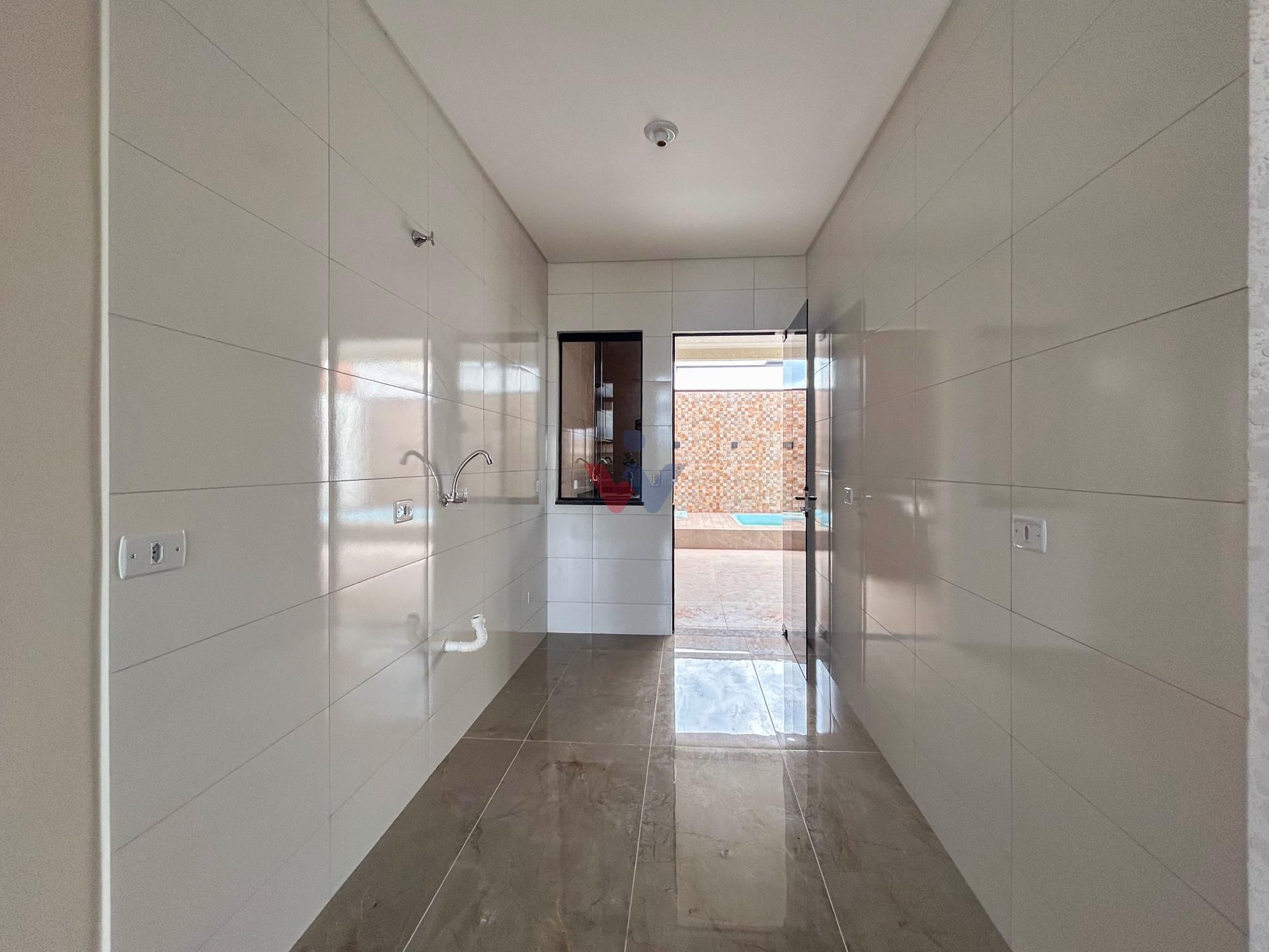 Casa com Piscina e Suíte no Bairro Eucaliptos - Fazenda Rio Gr...