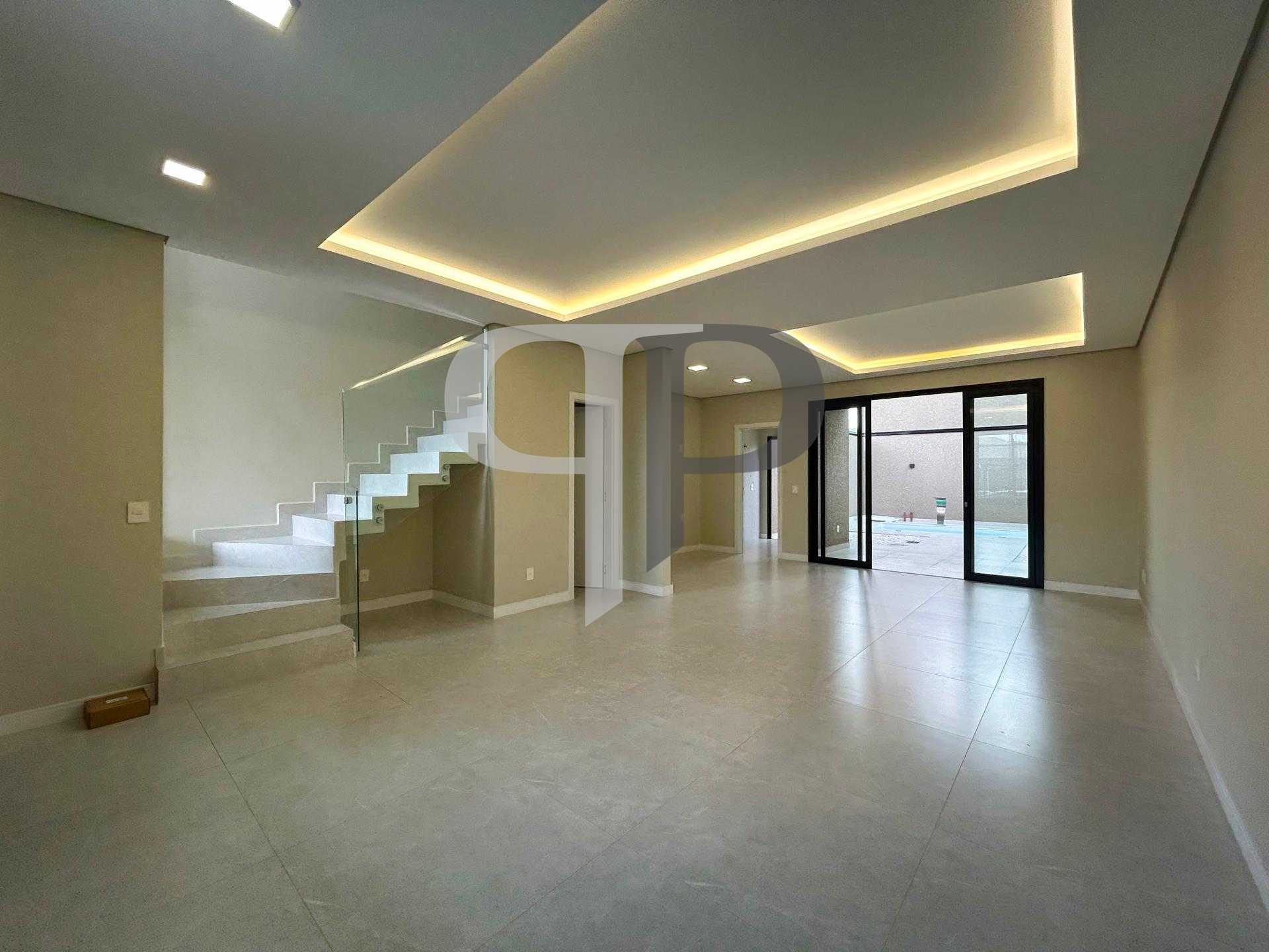 Casa com Piscina e Área Gourmet no Bairro Eucaliptos - Fazenda...