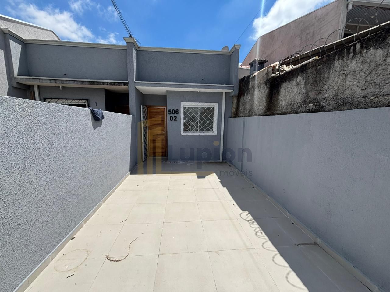 Casa 2 Quartos e terreno no Campo de Santana - Curitiba