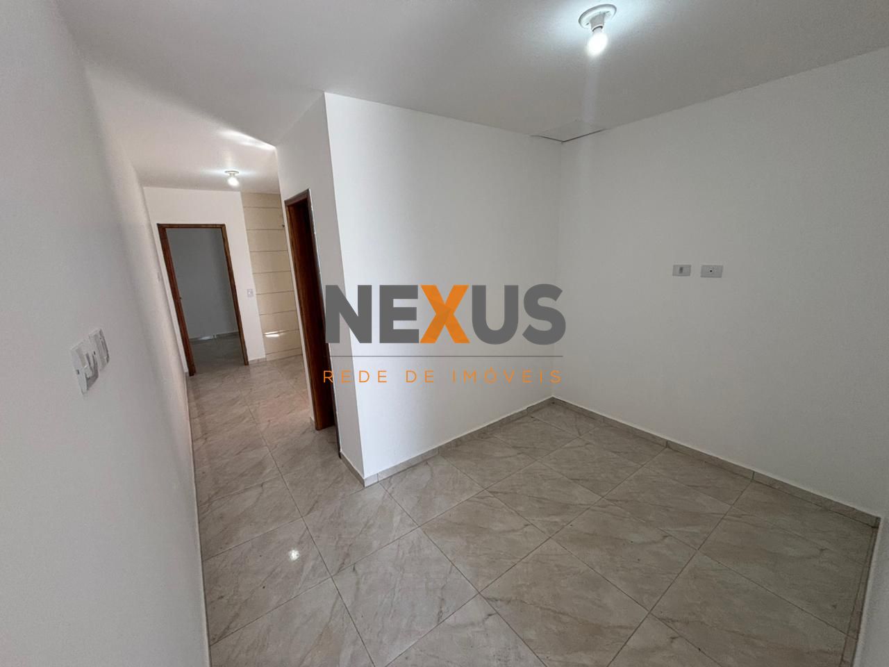 Casa 2 Quartos e terreno no Campo de Santana - Curitiba