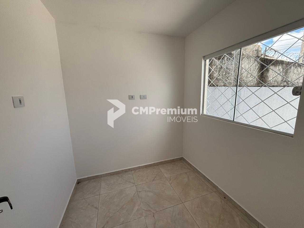 Casa 2 Quartos e terreno no Campo de Santana - Curitiba