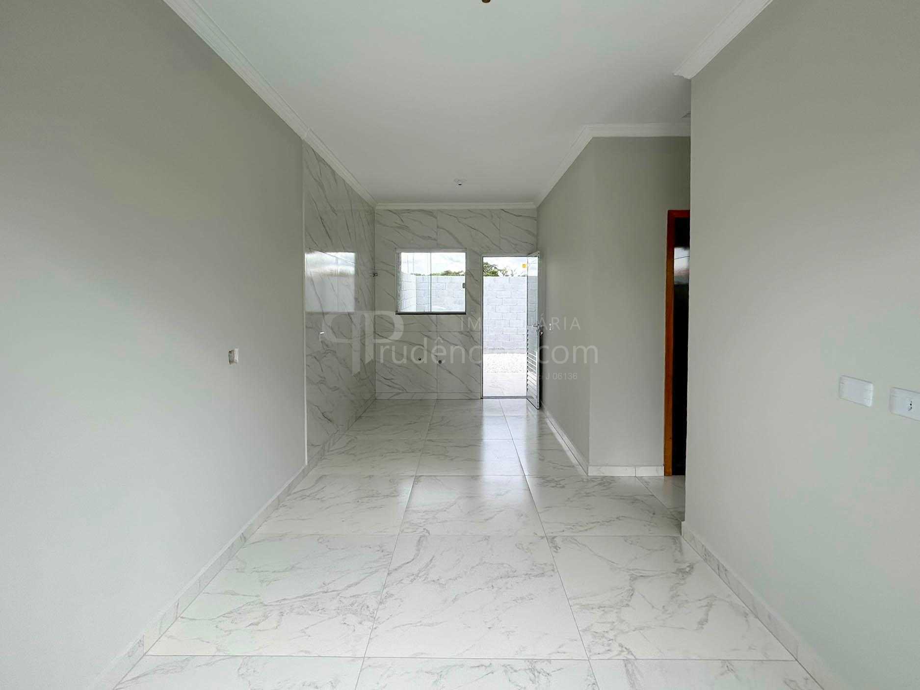 Casa 2 Quartos com Área Gourmet no Gralha Azul - Fazenda Rio G...