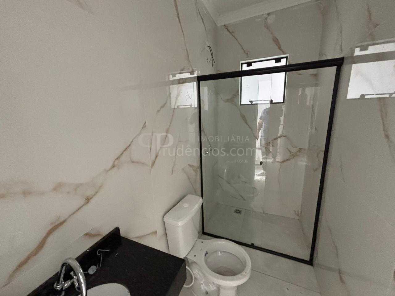 Casa 3 Quartos com Suíte e  Amplo Espaço no Iguaçu - Fazenda R...