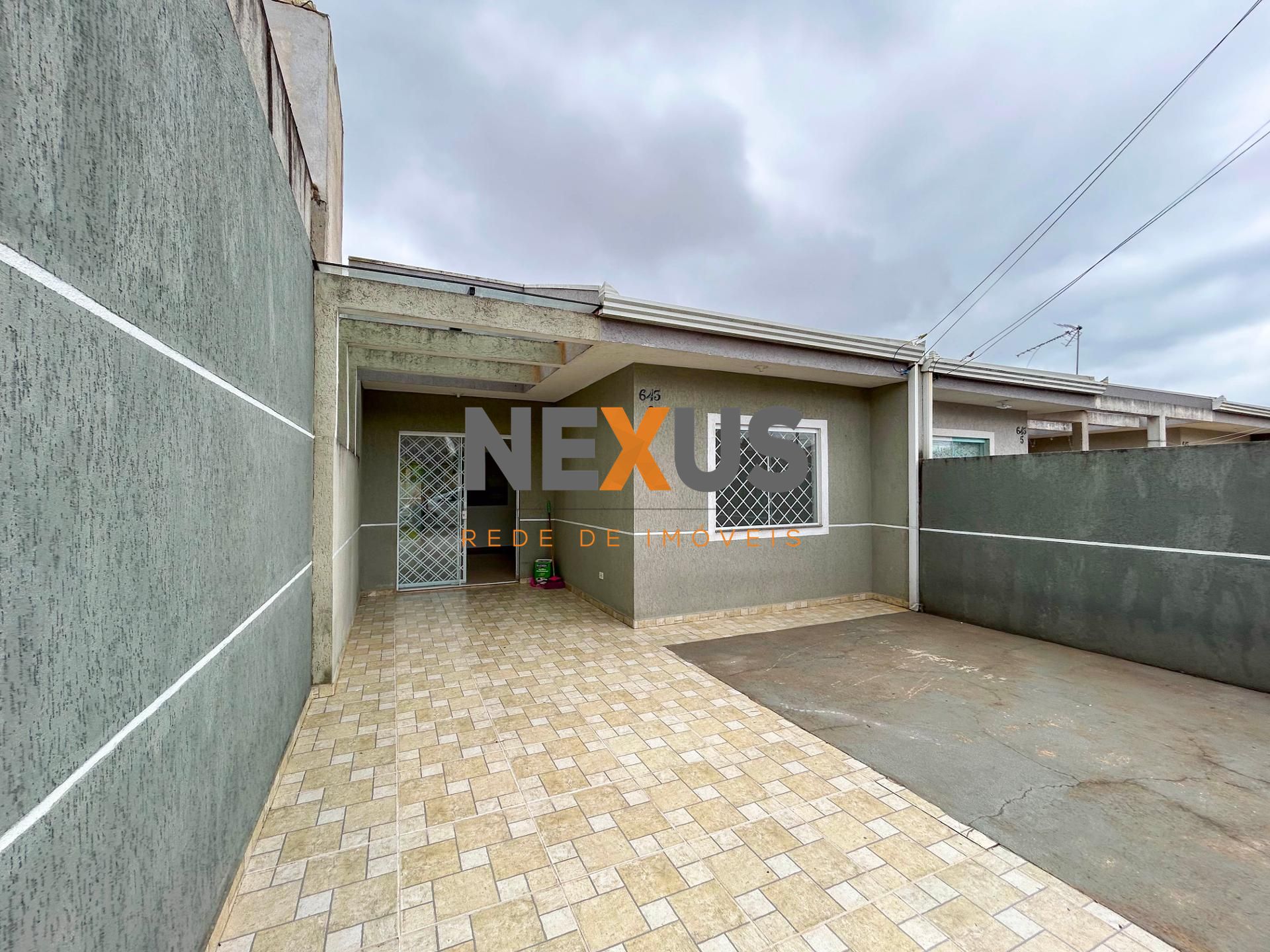 Casa 2 Quartos com Amplo Terreno no Gralha Azul - Fazenda Rio ...