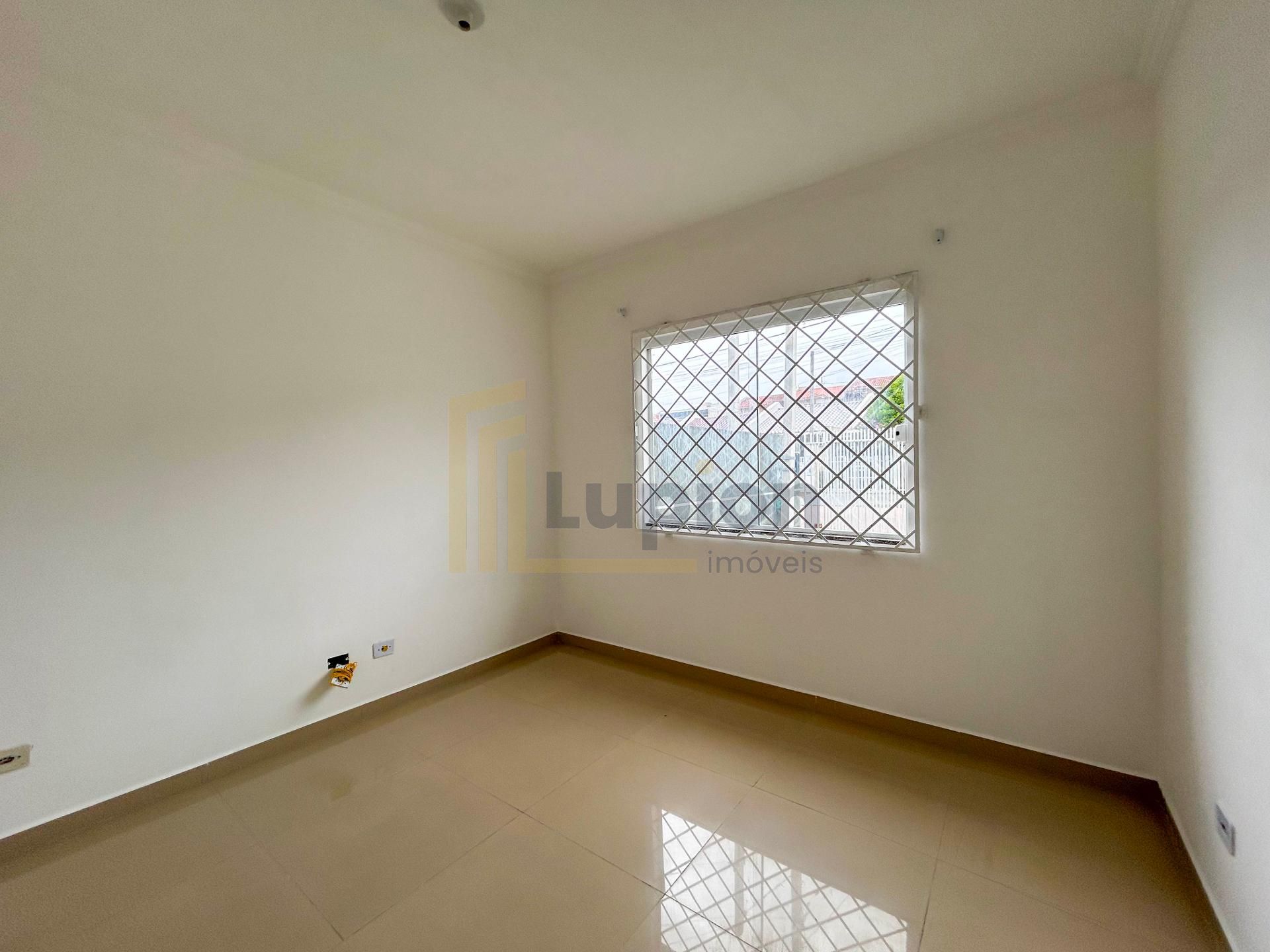 Casa 2 Quartos com Amplo Terreno no Gralha Azul - Fazenda Rio ...