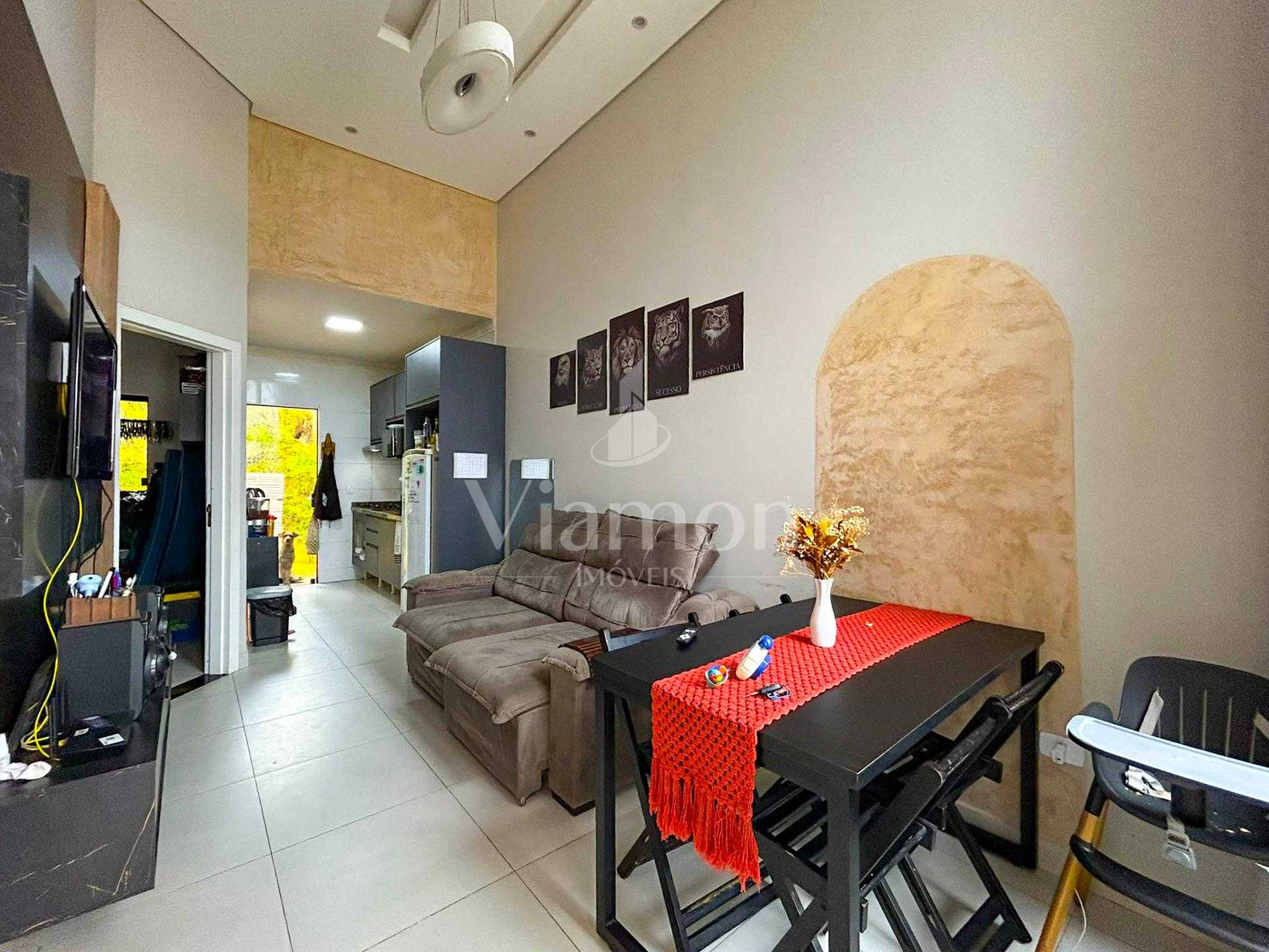 Casa 3 Quartos com Suíte e Churrasqueira no Bairro Nações - Fa...